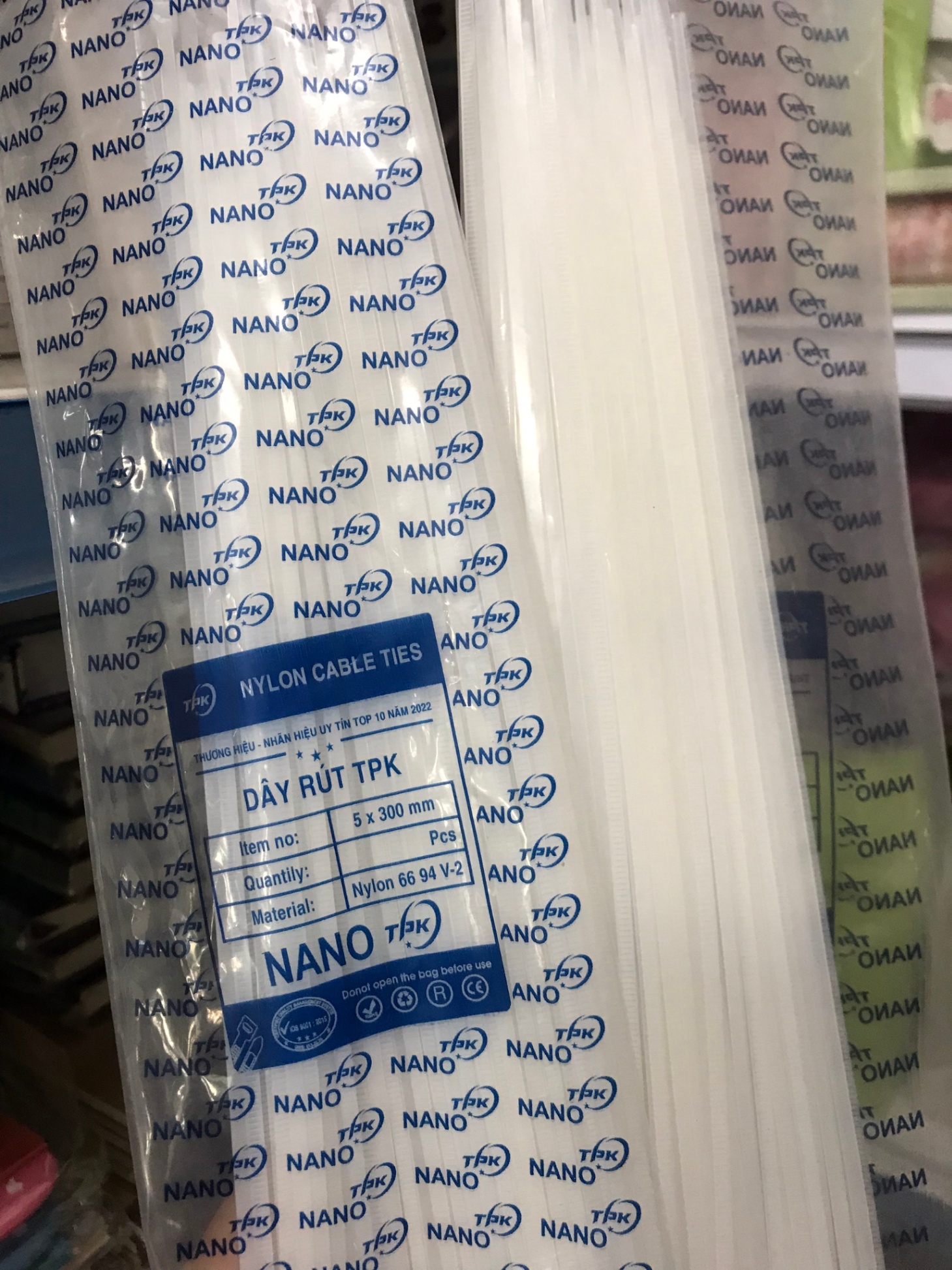 Dây rút nhựa trắng/đen 5x300mm (5li, dài 30cm) bịch 80 sợi
