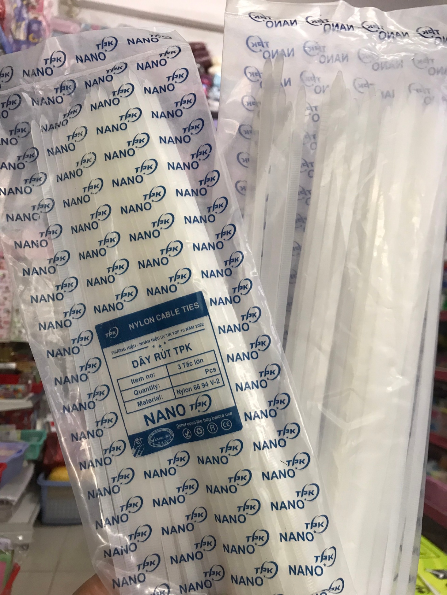 Dây rút nhựa trắng/đen 8x300mm ( 8li,dài 30cm) bịch 80 sợi