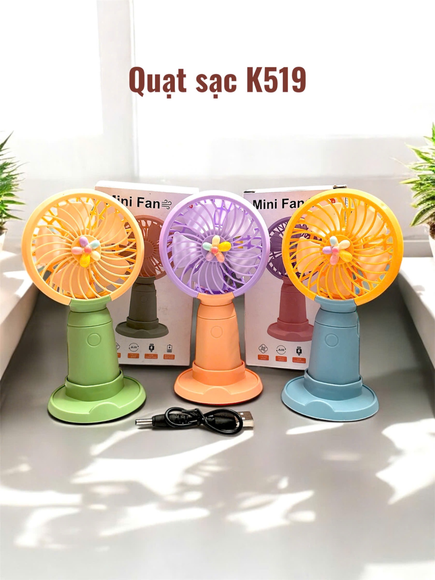 Quạt sạc kèm giá đỡ điện thoại K519