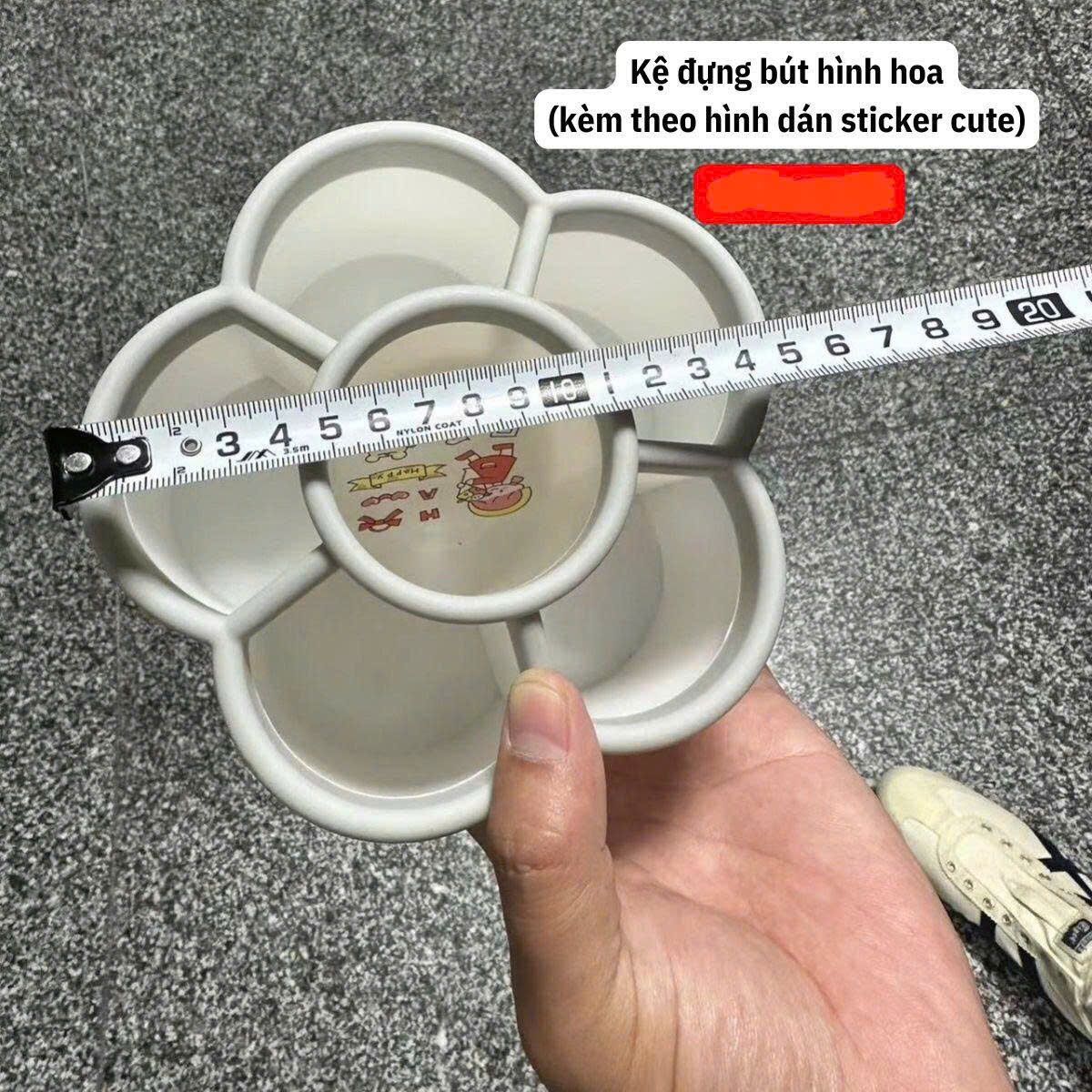 Ống đựng bút xoay hình hoa
