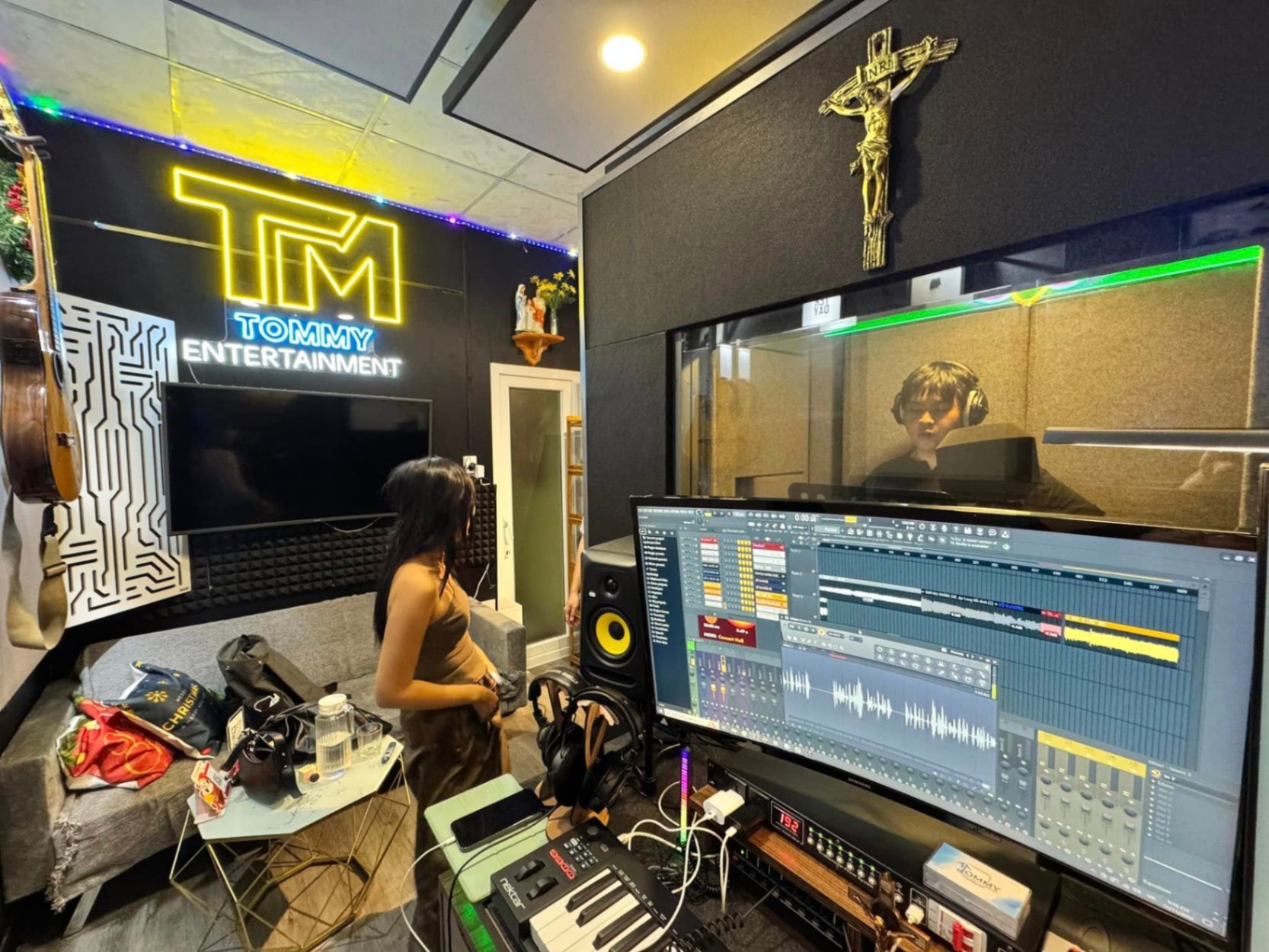 Quay tại studio