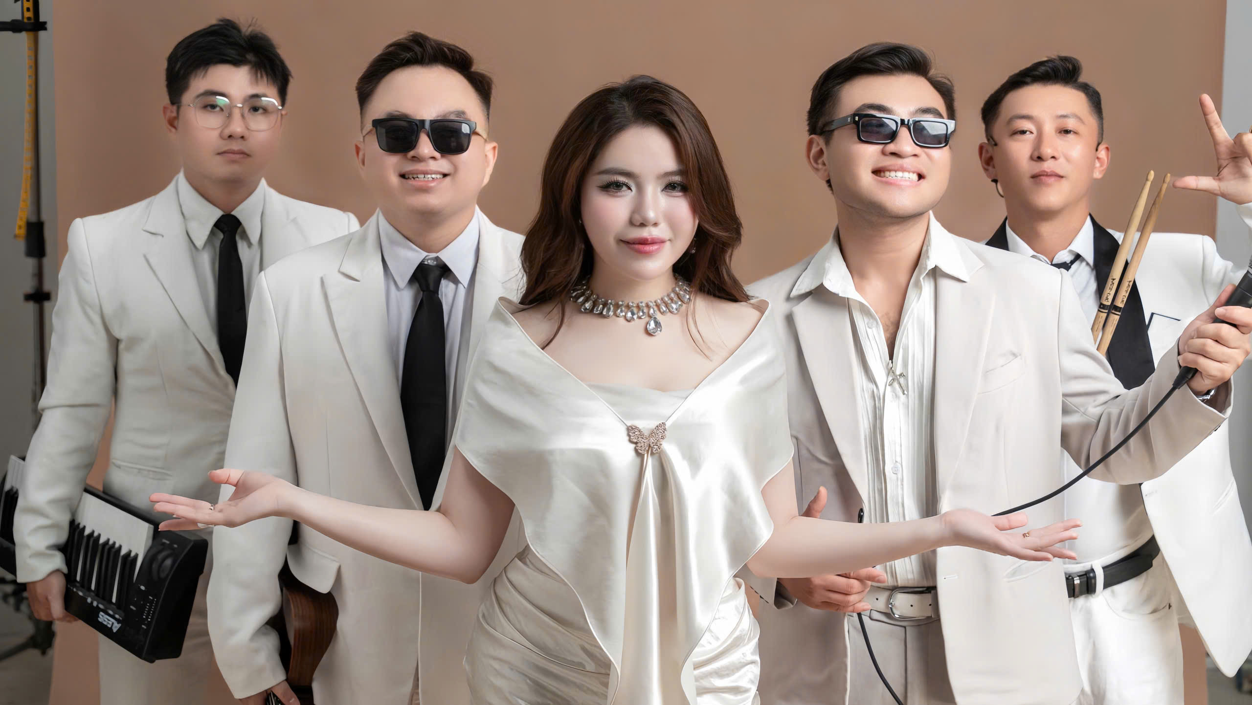 Tommy Band – Âm nhạc sống động cho mọi sự kiện của bạnTommy Band – Âm nhạc sống động cho mọi sự kiện của bạn