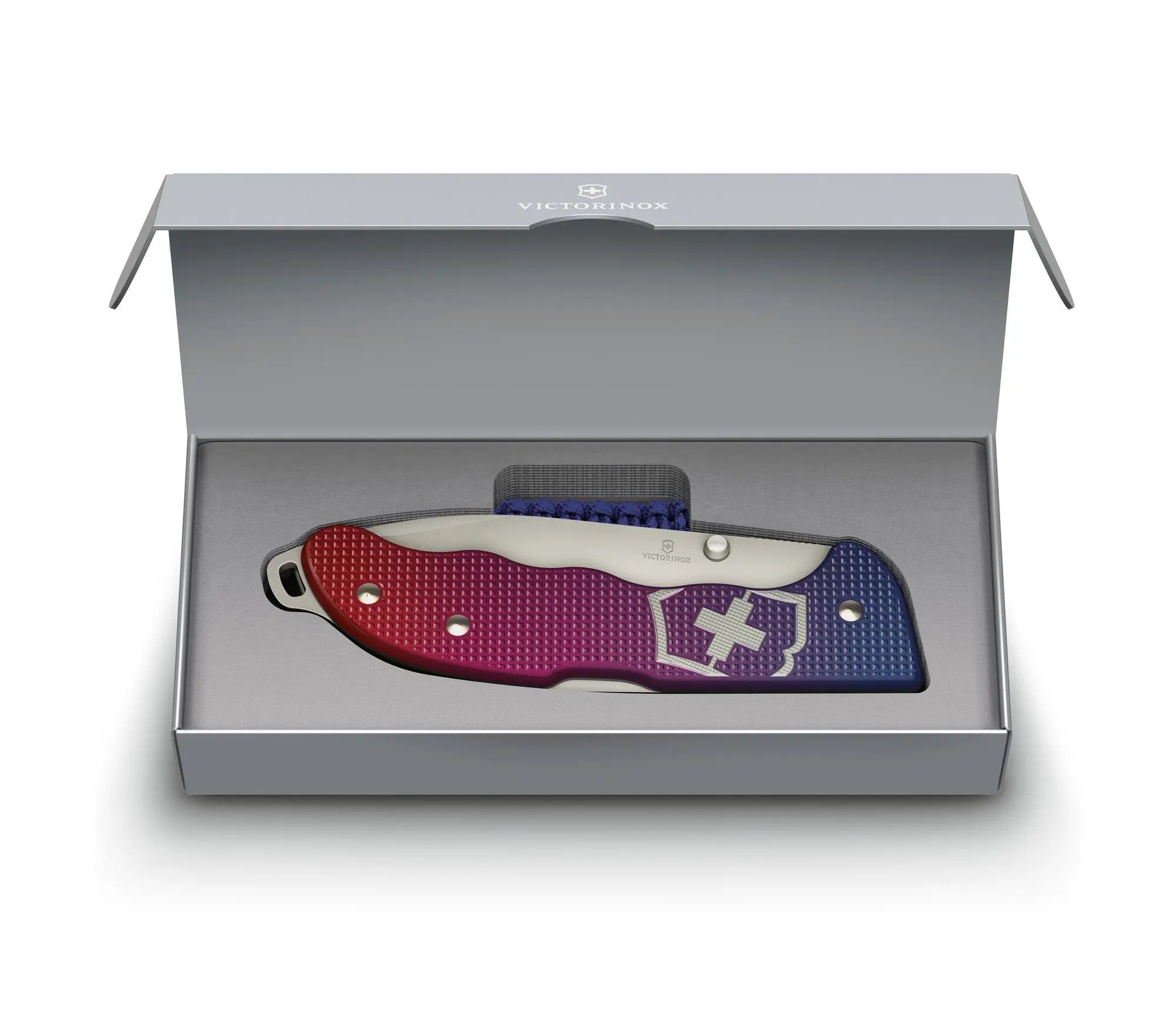 Dụng Cụ Đa Năng Victorinox - 136 mm - Hunter Pro Evoke Alox Blue/Red