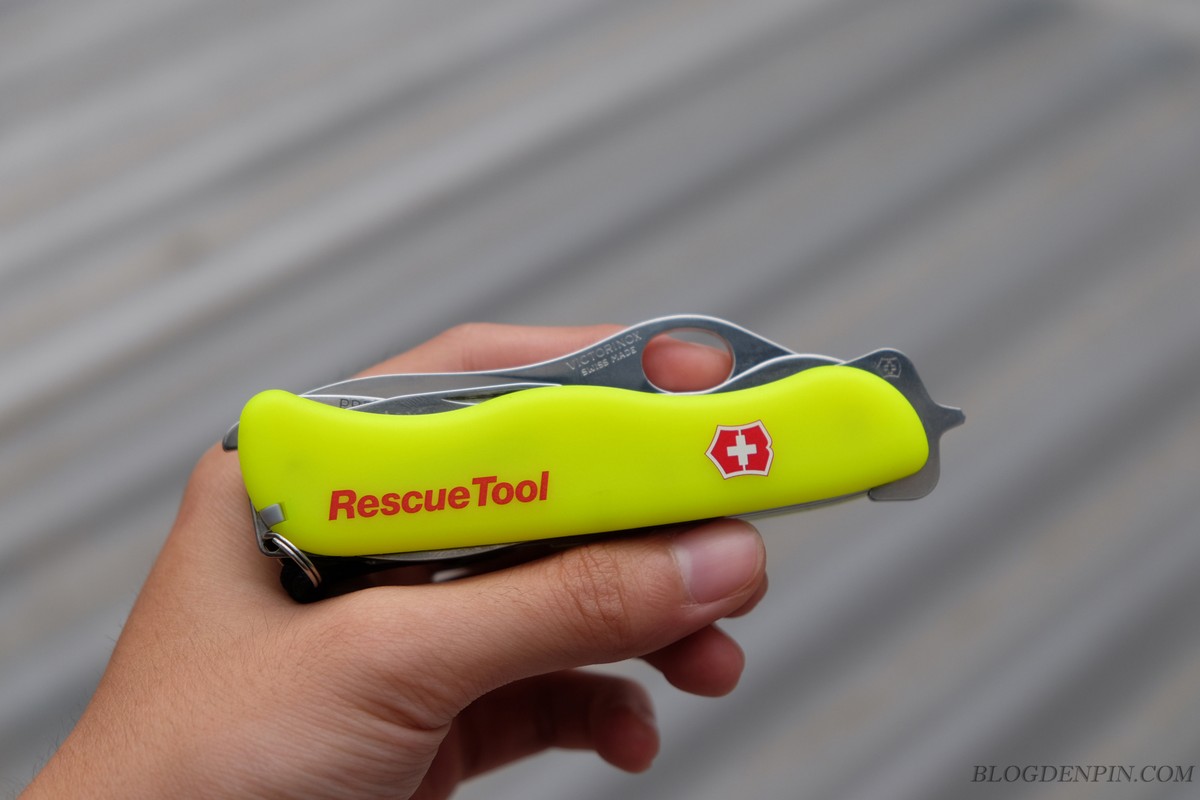 Dung_cu_da_nang_Victorinox___111mm___Rescue_Tool_(dung_cu_da_nang_victorinox_rescue_tool_01).jpg