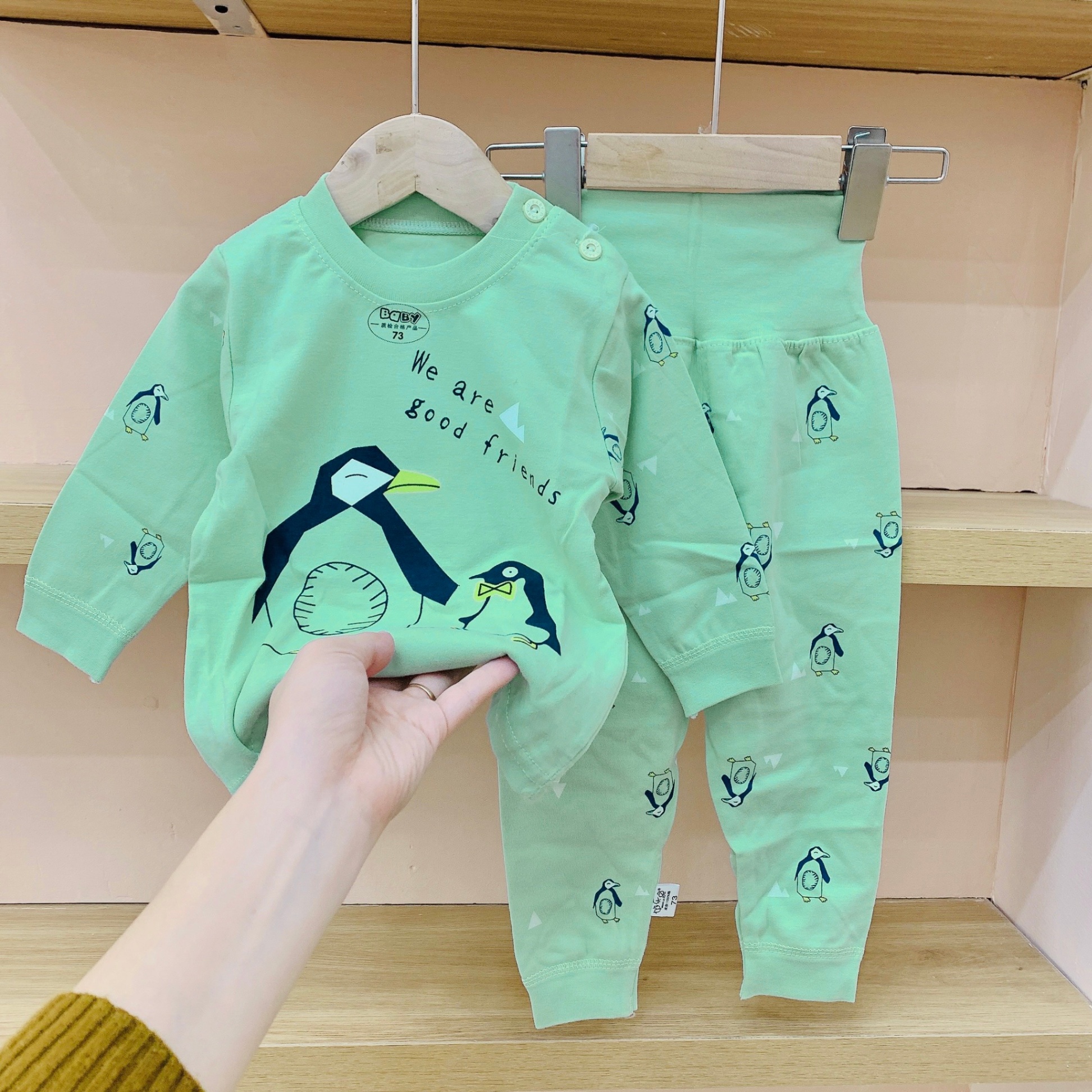 S939-Bộ cotton dài tay cho bé, vải mềm họa tiết hoạt hình dễ thương Tiểu Yến KID