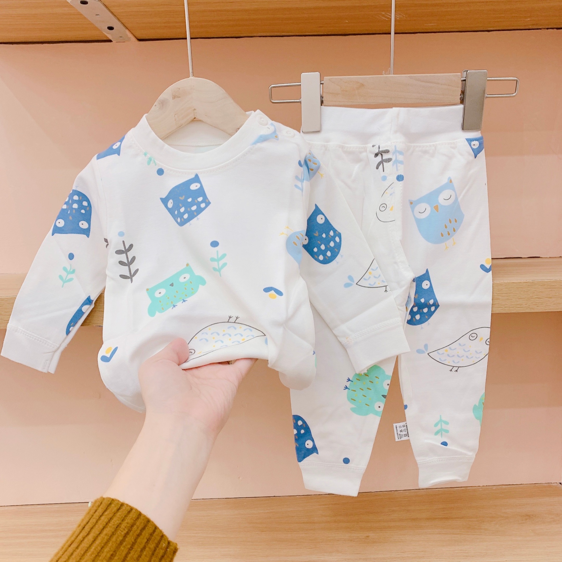 S939-Bộ cotton dài tay cho bé, vải mềm họa tiết hoạt hình dễ thương Tiểu Yến KID