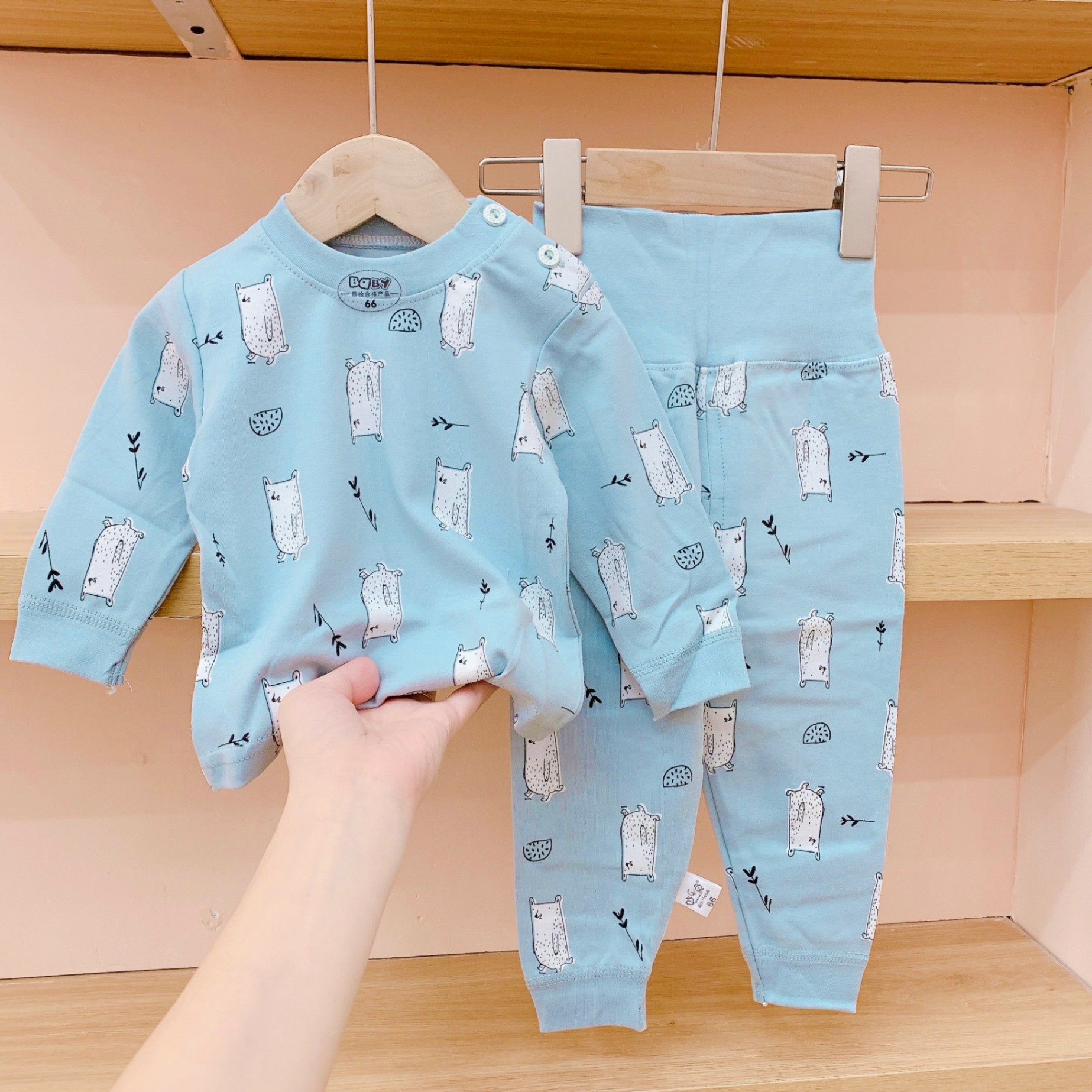 S939-Bộ cotton dài tay cho bé, vải mềm họa tiết hoạt hình dễ thương Tiểu Yến KID