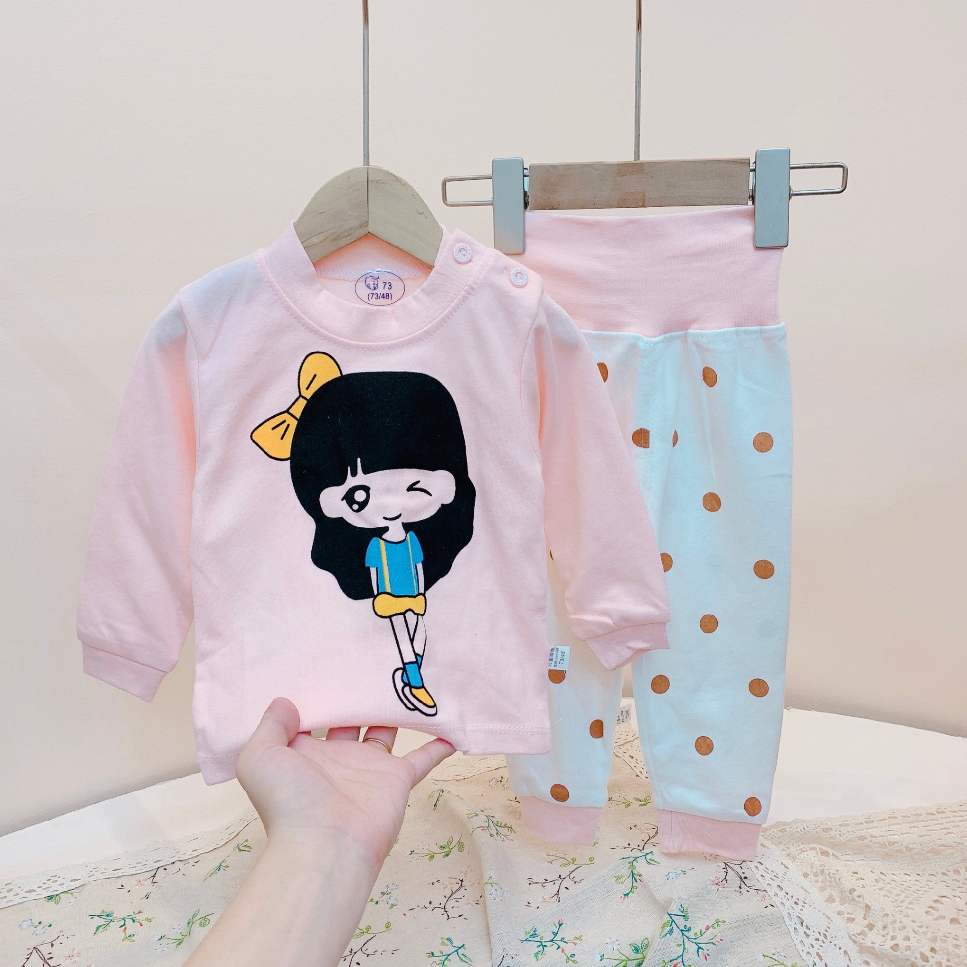 S1002-Bộ cotton dài tay cho bé, vải mềm họa tiết hoạt hình dễ thương Tiểu Yến KID