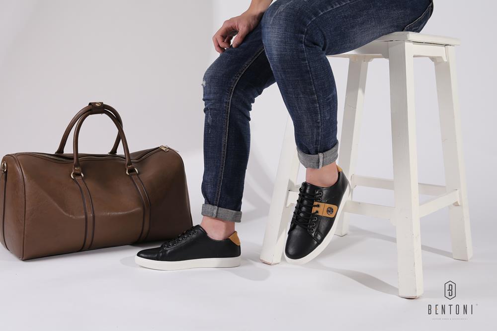 Giày Sneaker kết hợp quần Jeans