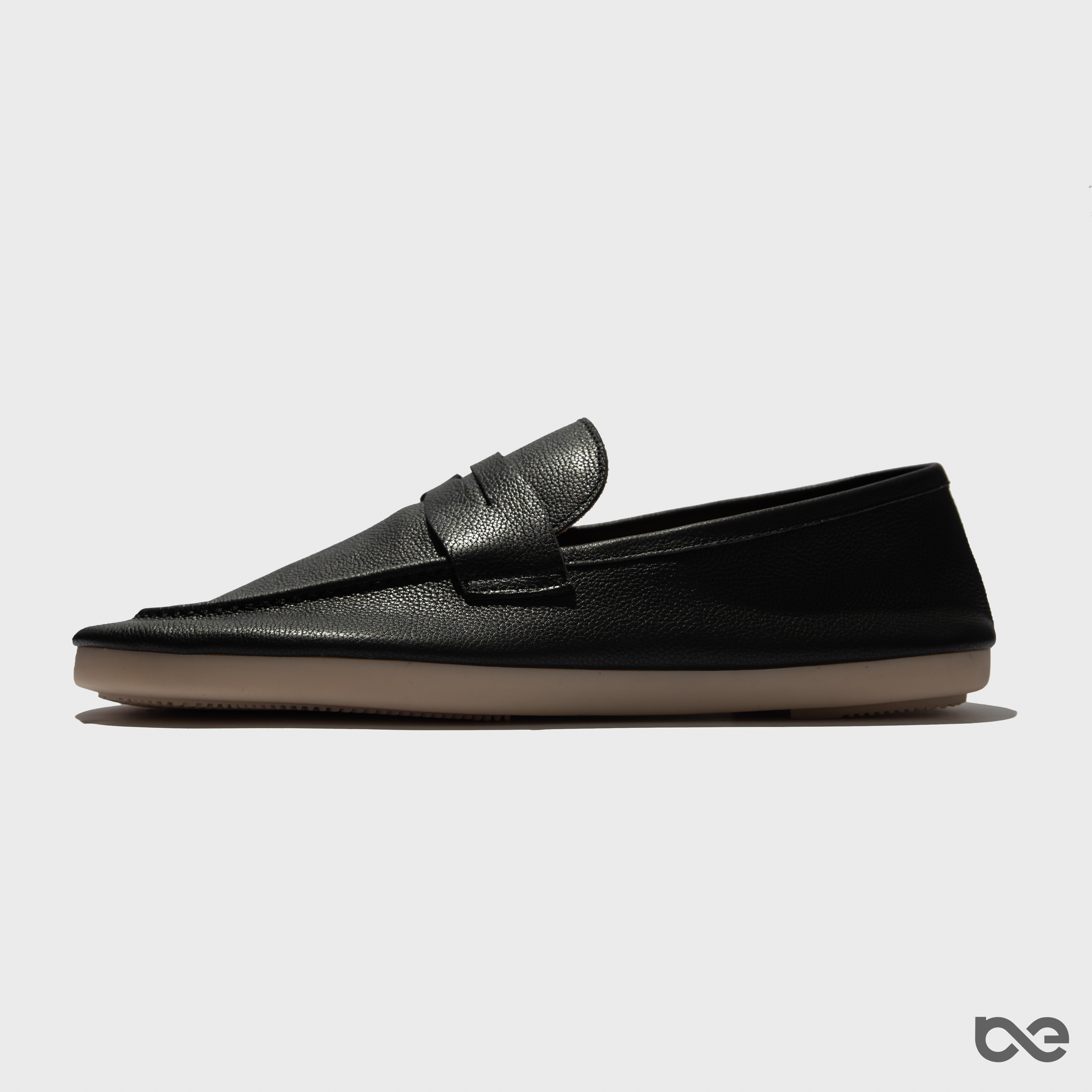 Zen Slip-On | Đen đế nâu