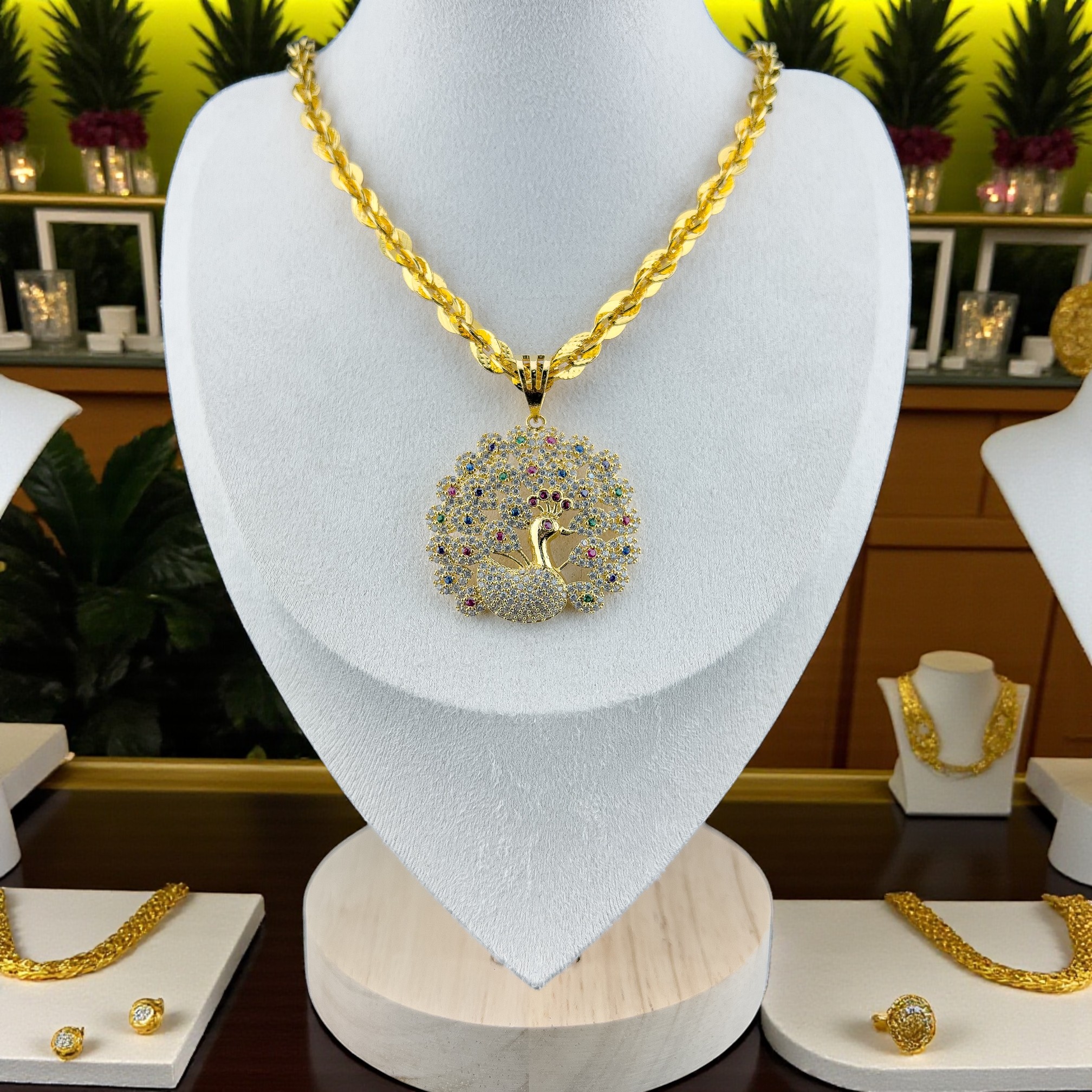 DC02 - Dây chuyền xoắn lá, mặt con công, đính đá nhiều màu, chất liệu Xi kim