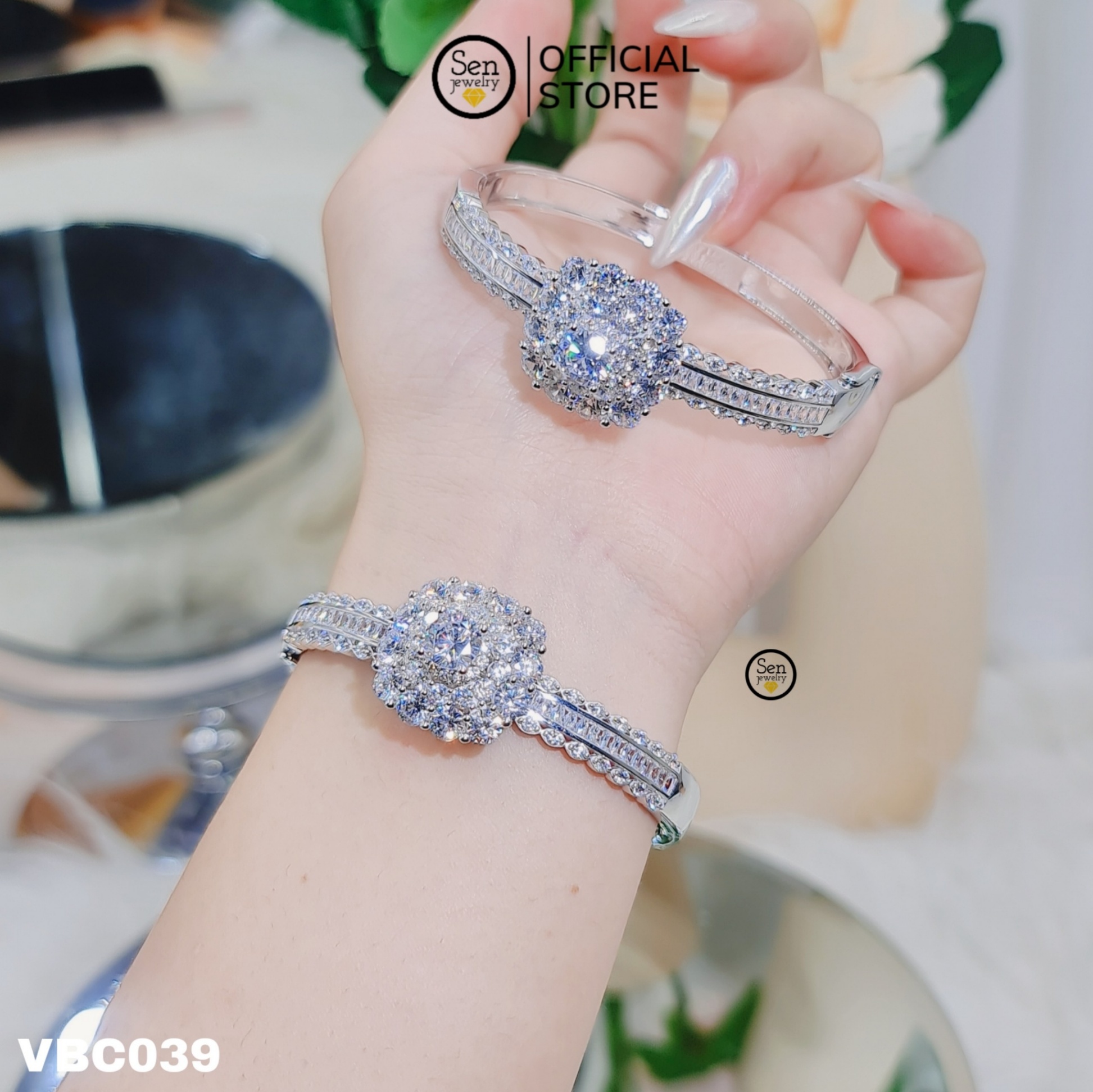 VÒNG TAY TẤM VUÔNG BO GÓC CHỦ 6LI5