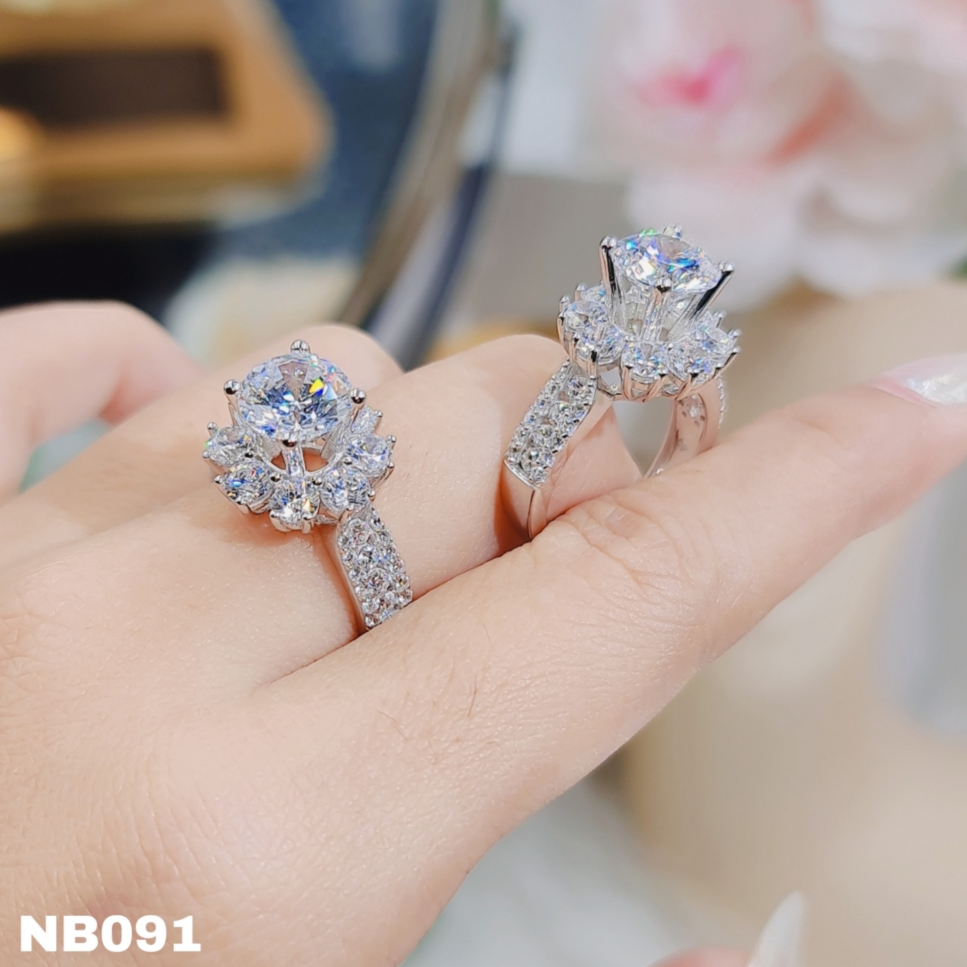 NHẪN HOA 8 CÁNH CHỦ 8LI1