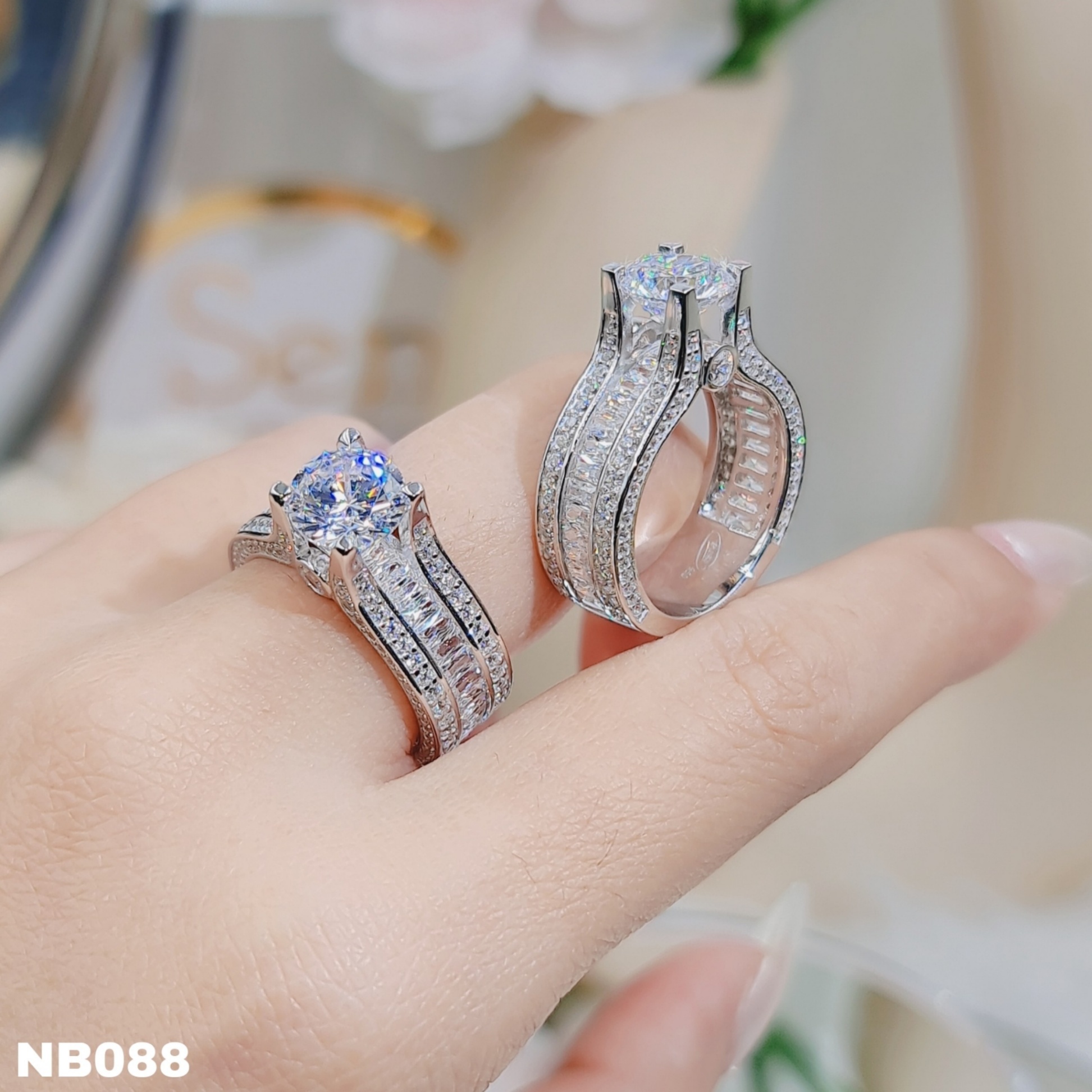 NHẪN VƯƠNG MIỆN BẢN TO CHỦ 8LI1