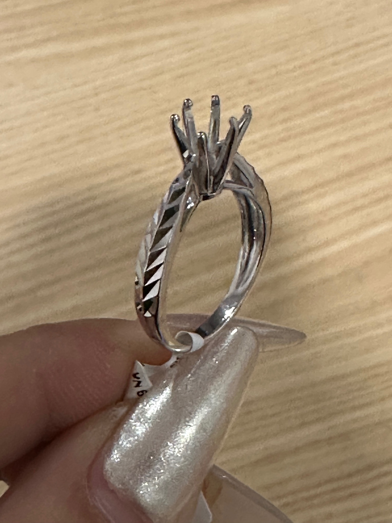 VỎ NHẪN 6C 6.5LI