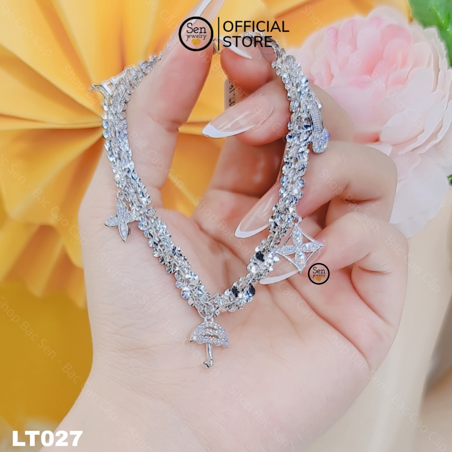 LẮC TAY XÙ CHARM