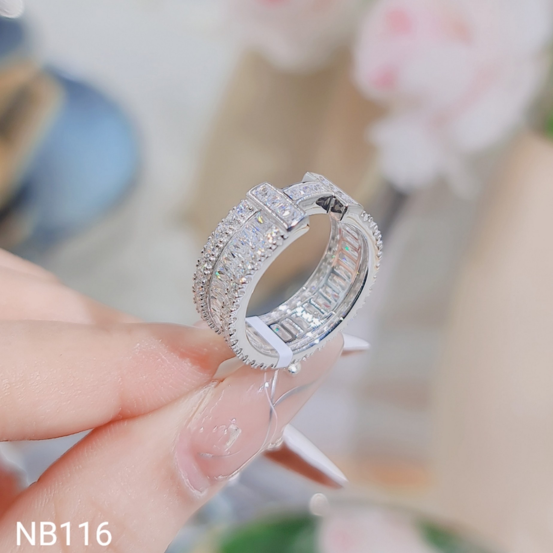 NHẪN TẤM PHỐI BARGET CHỮ H