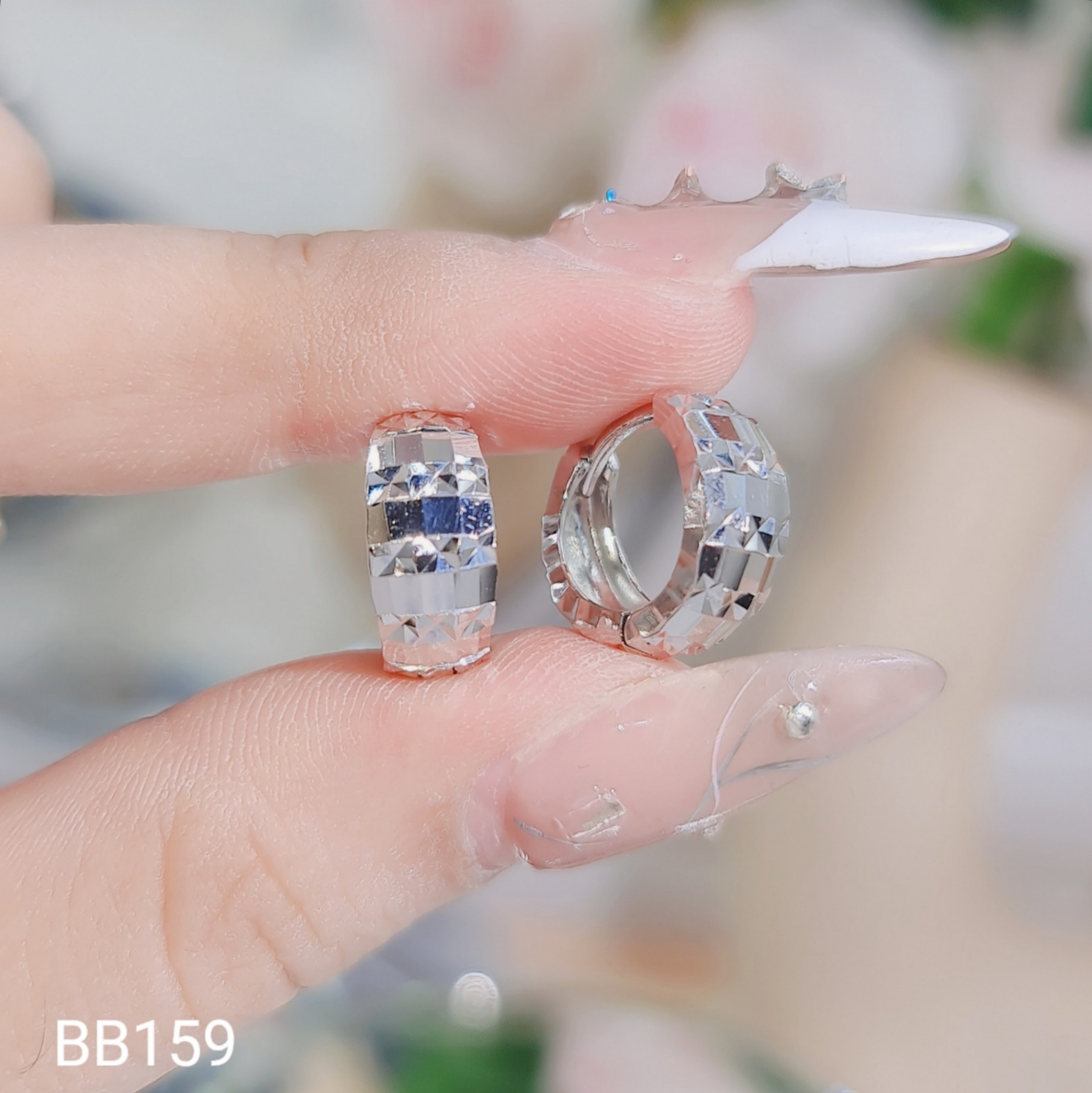 BÔNG TAI KHOEN CẮT MÁY SIÊU SÁNG