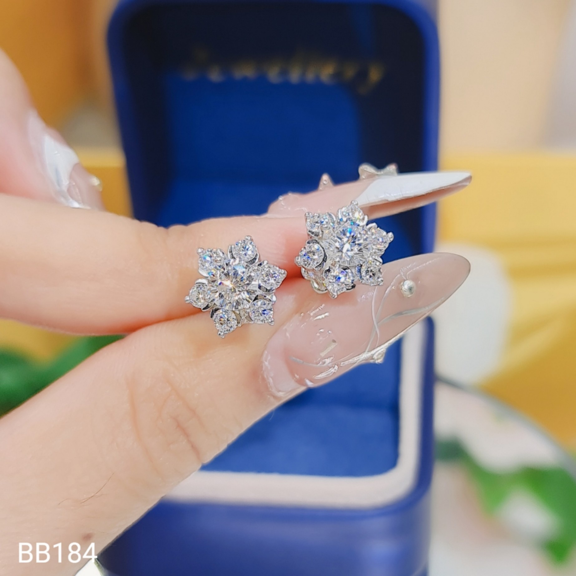 BÔNG TAI HOA 6 CÁNH CHỦ 5LI