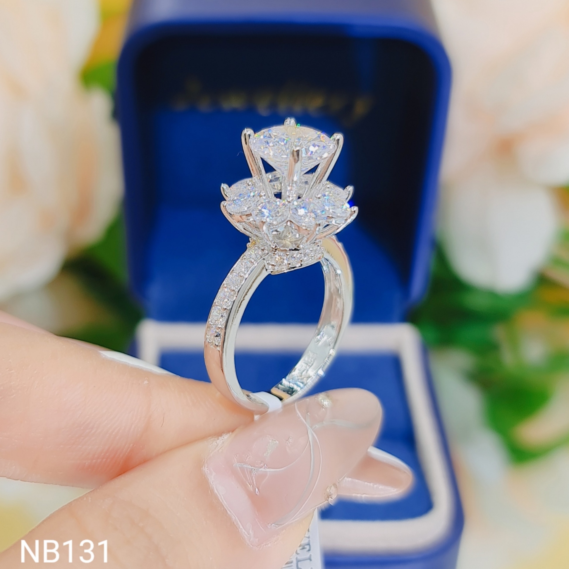 NHẪN 8 CÁNH CHỦ 8LI1