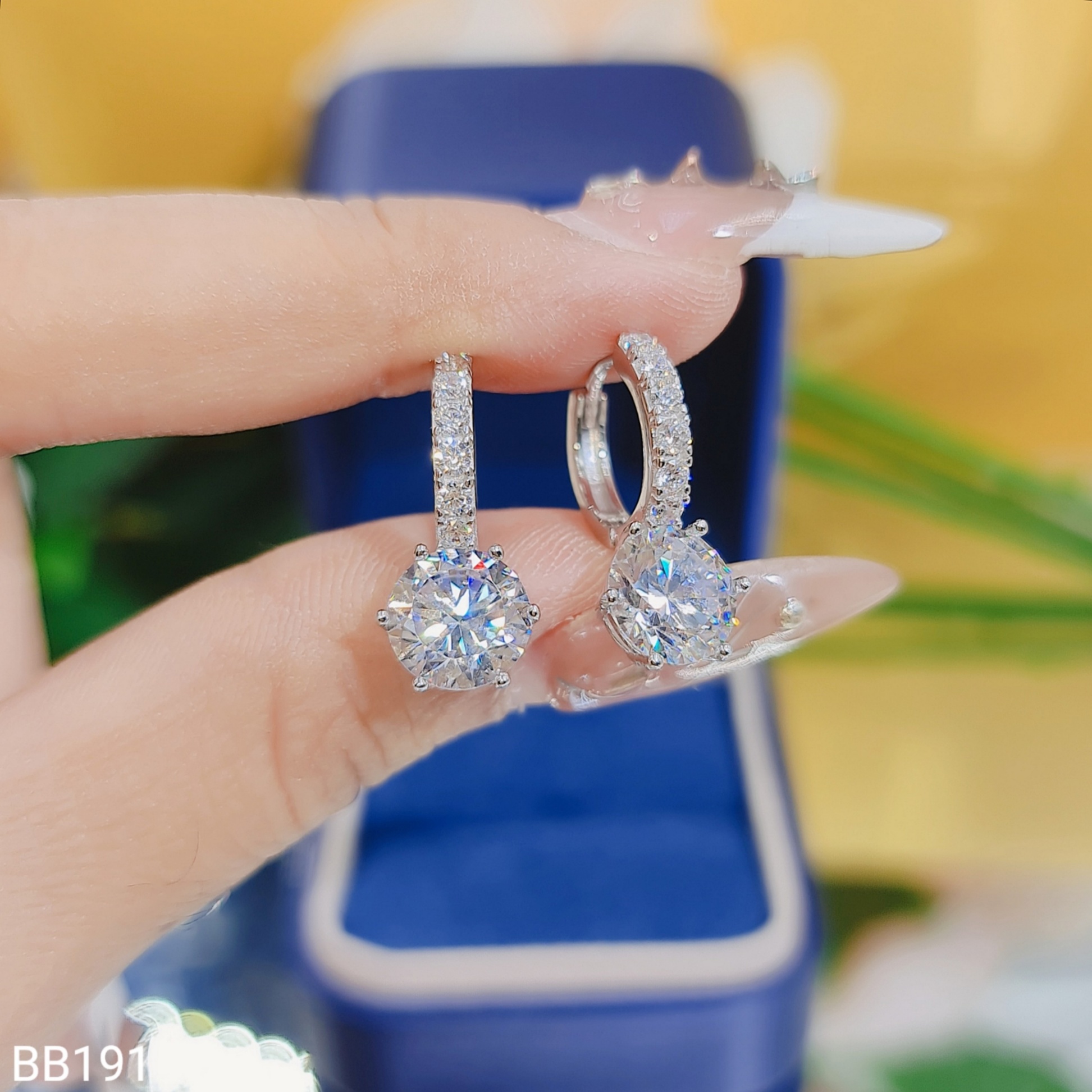 BÔNG TAI KHOEN NỤ 8LI