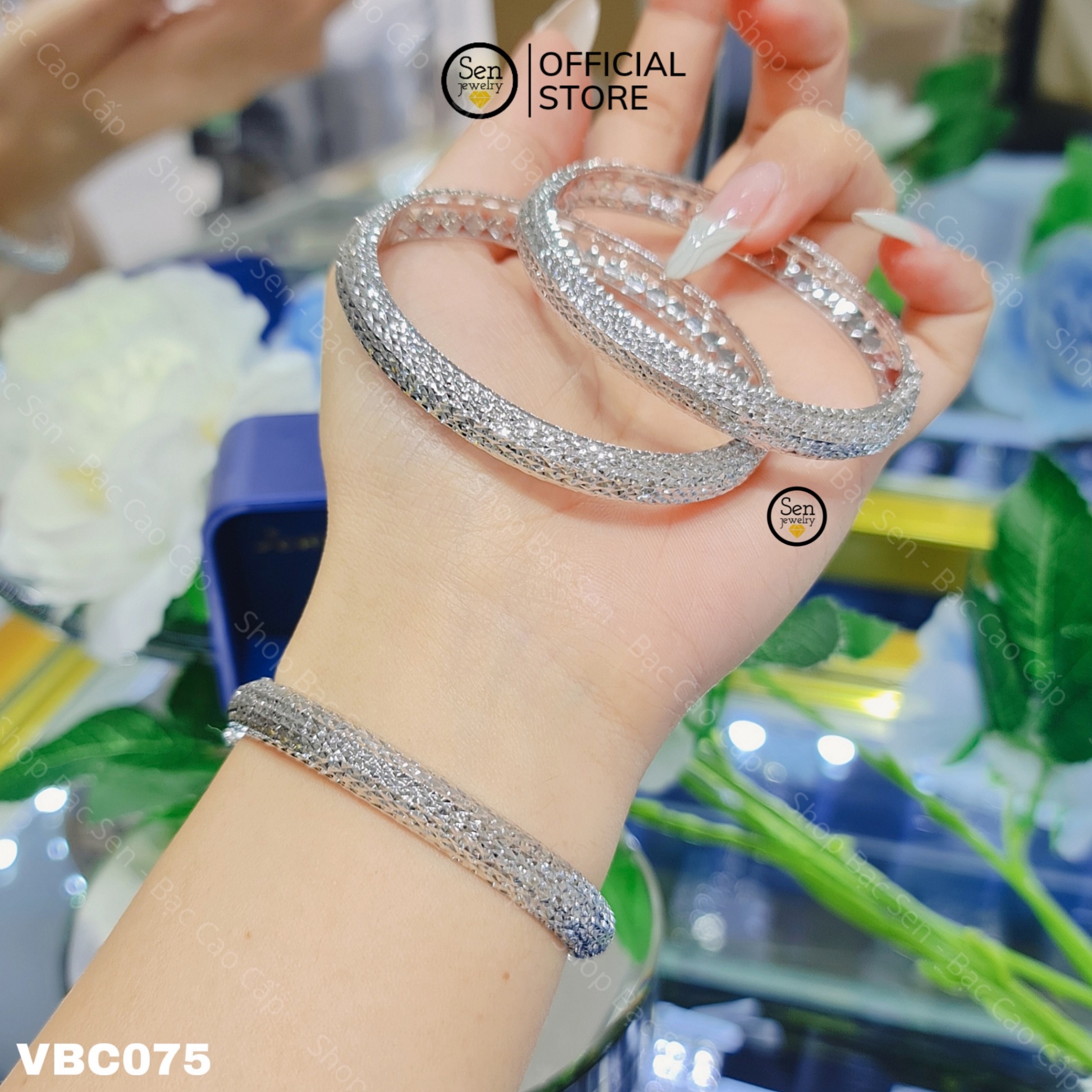 VÒNG TAY MO CHẠM KHẮC CAO CẤP