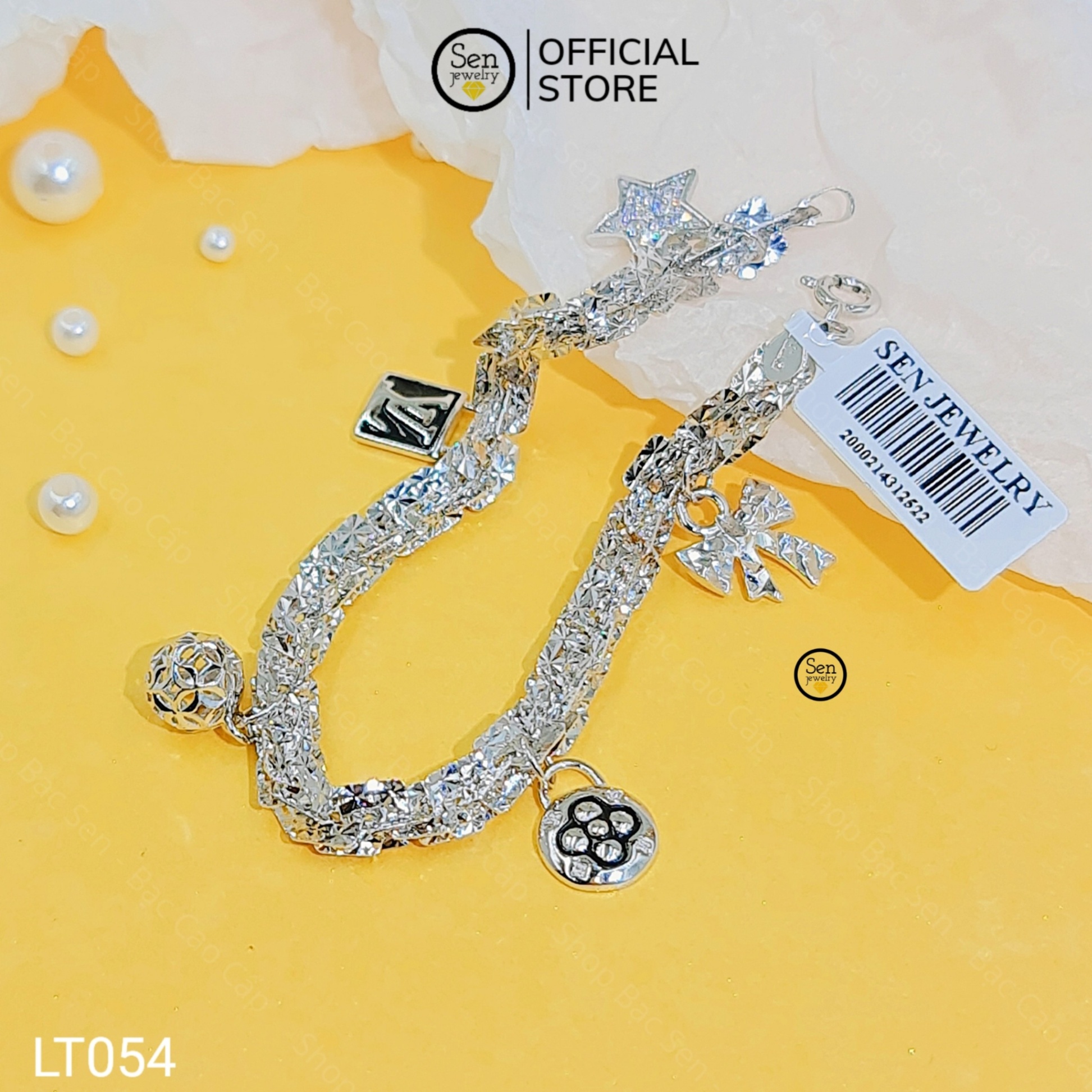 LẮC TAY XOẮN VUÔNG CHARM