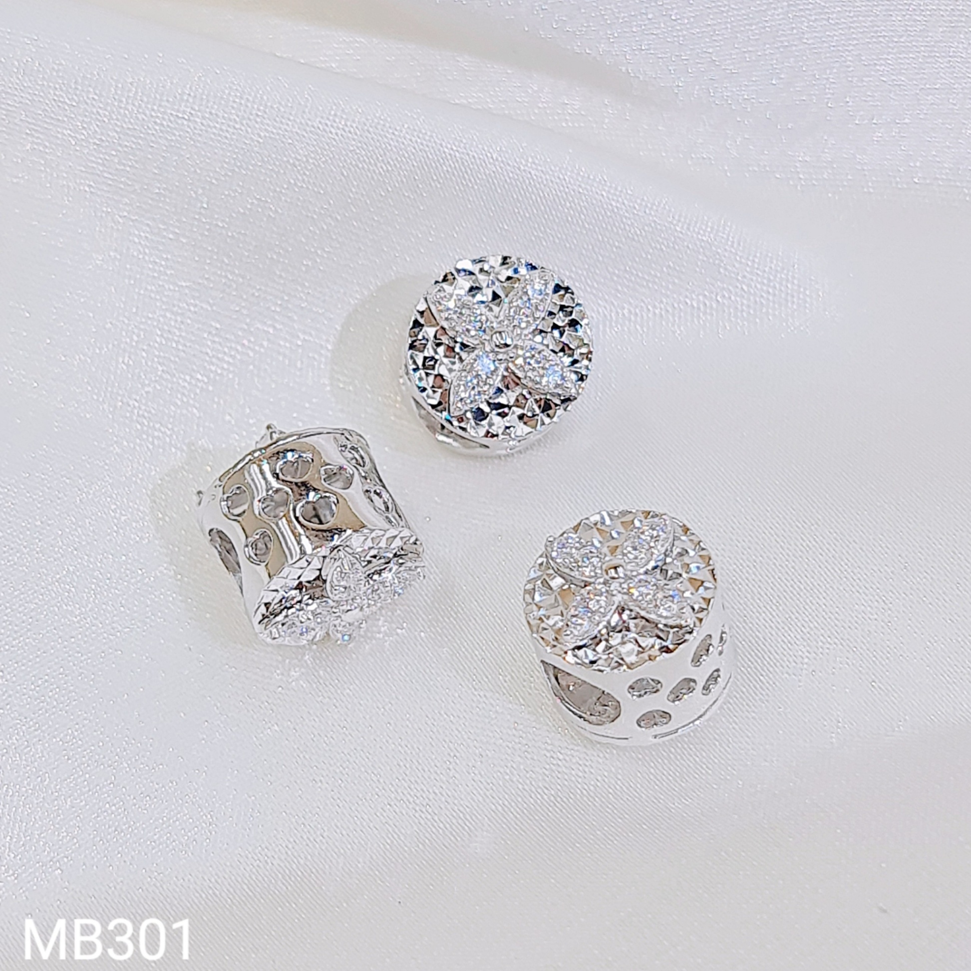 MẶT CHARM CẮT MÁY CỎ 4 LÁ
