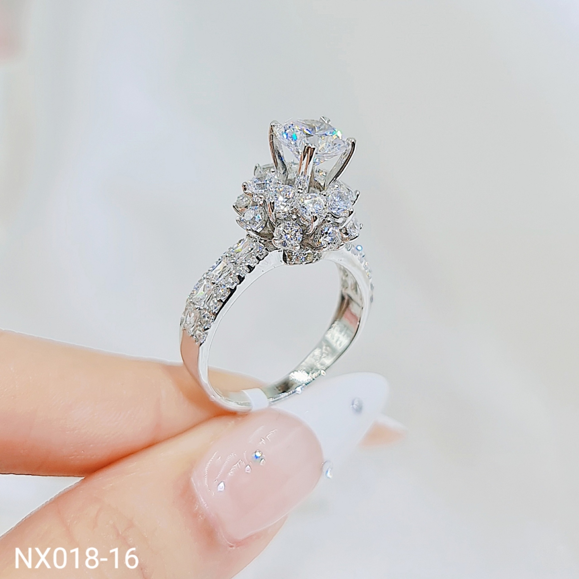 NHẪN NỮ HOÀNG CHỦ 7LI