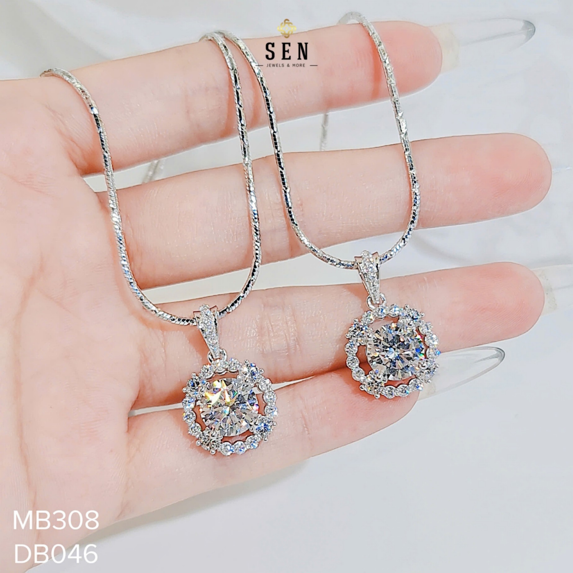 MẶT XOÀN TRÒN CHỦ 8LI5