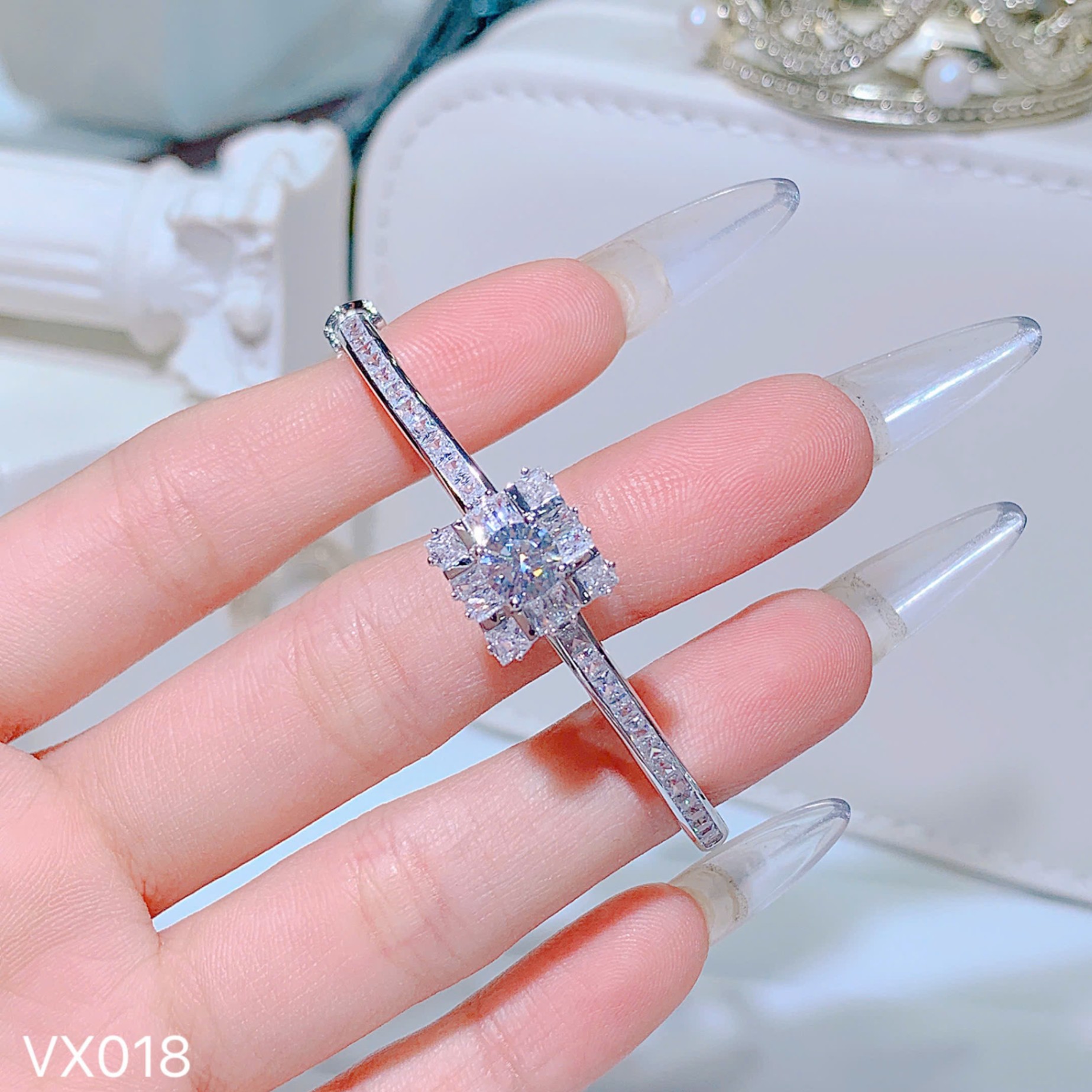 VÒNG TAY CAO CẤP VX018-48