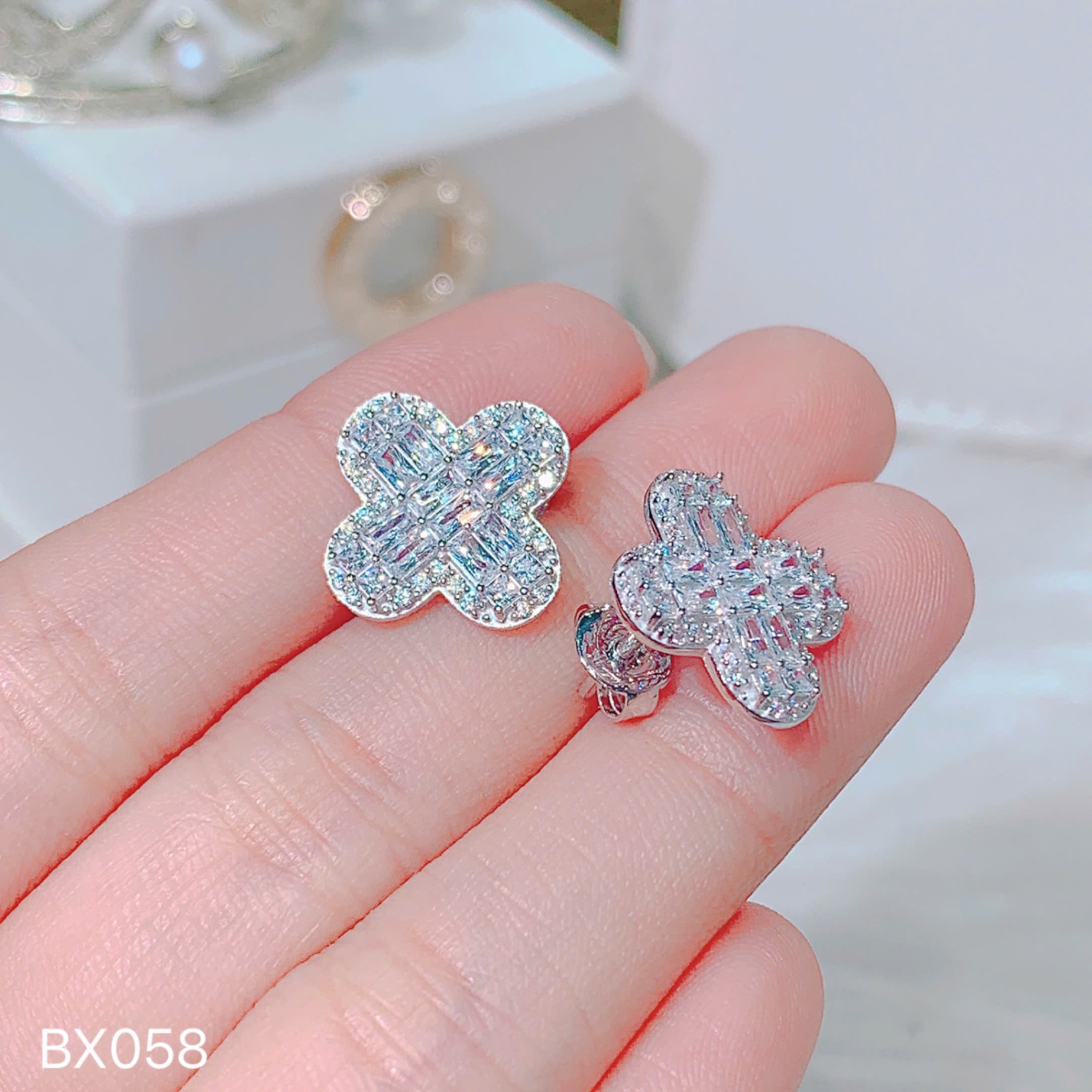 BÔNG TAI CAO CẤP BX058