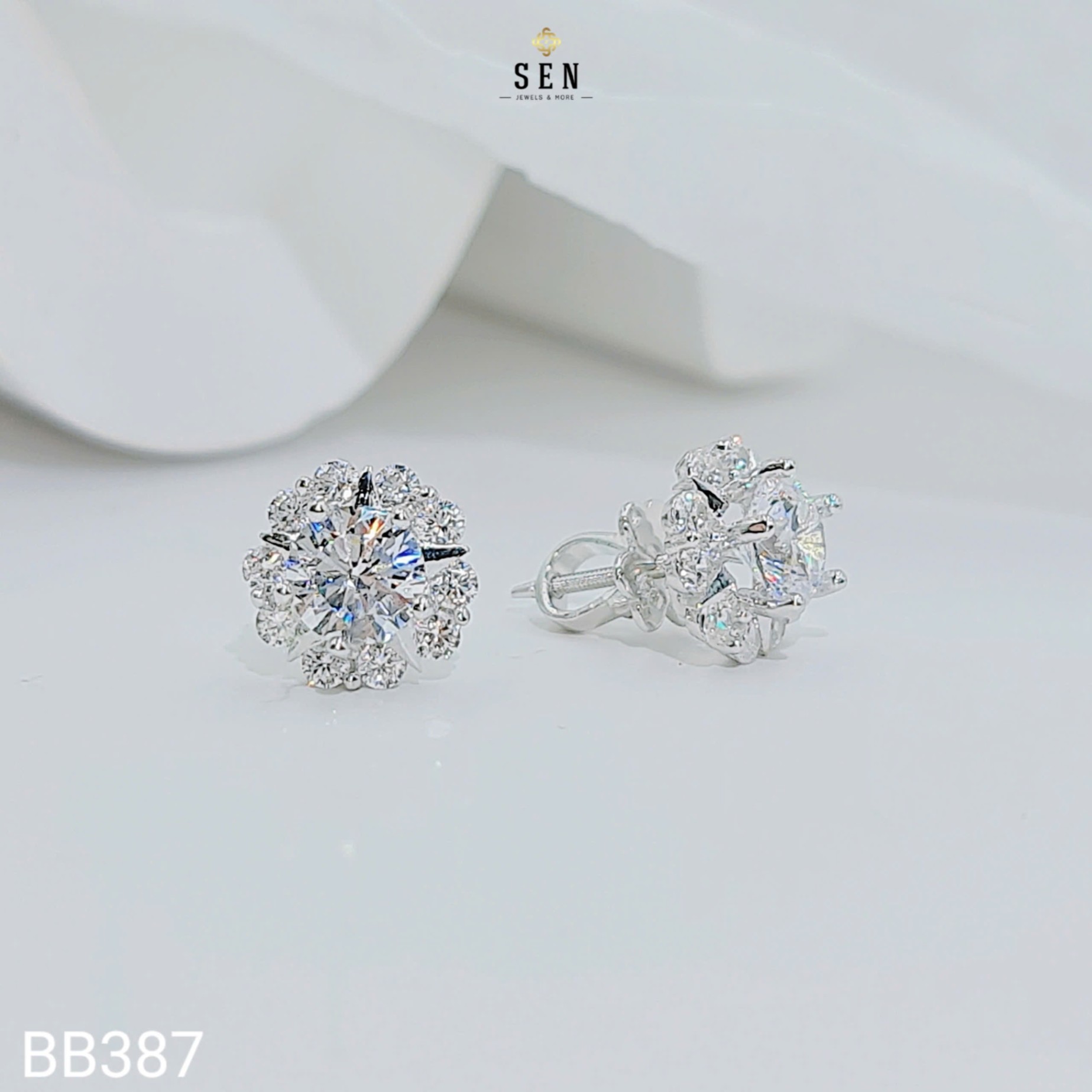 BÔNG TAI KHÓA VẶN HOA CHỦ 6LI