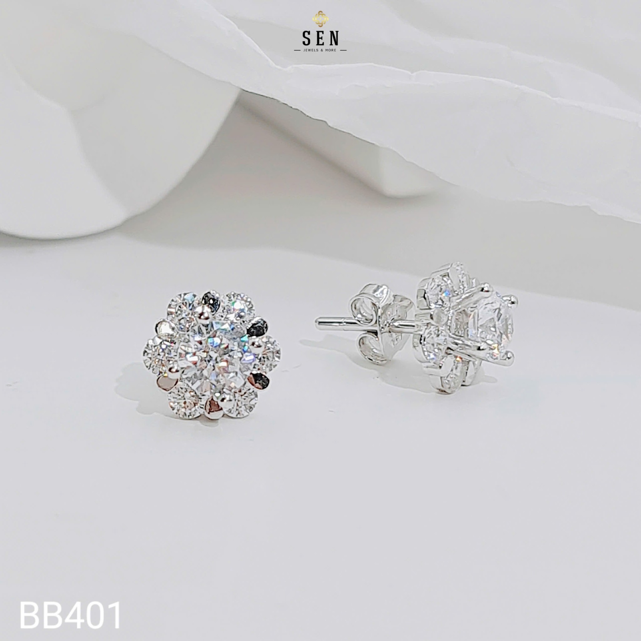 BÔNG TAI KHÓA ĐẨY HOA 6 CÁNH CHỦ 5LI5