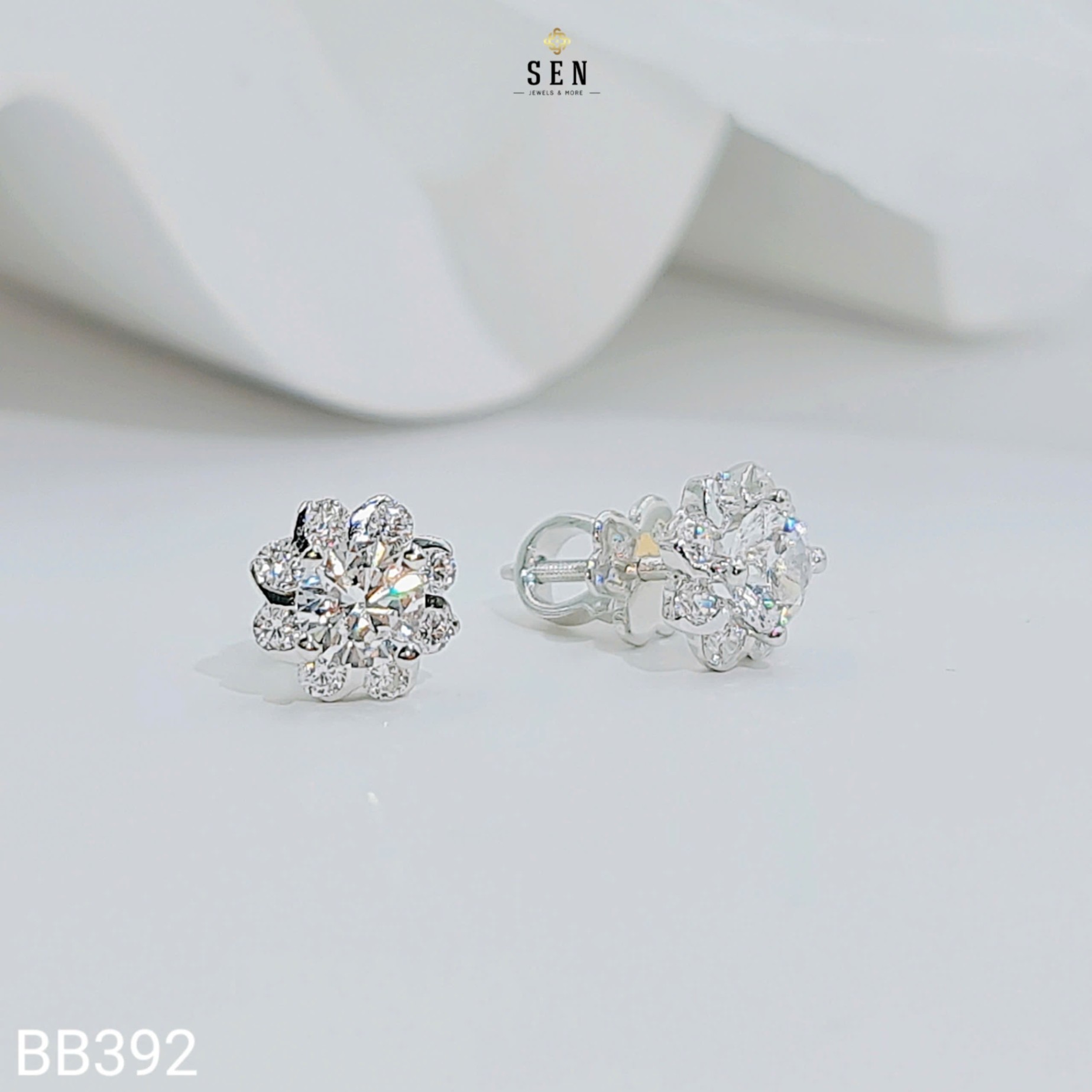 BÔNG TAI KHÓA VẶN HOA TIA CHỦ 5LI