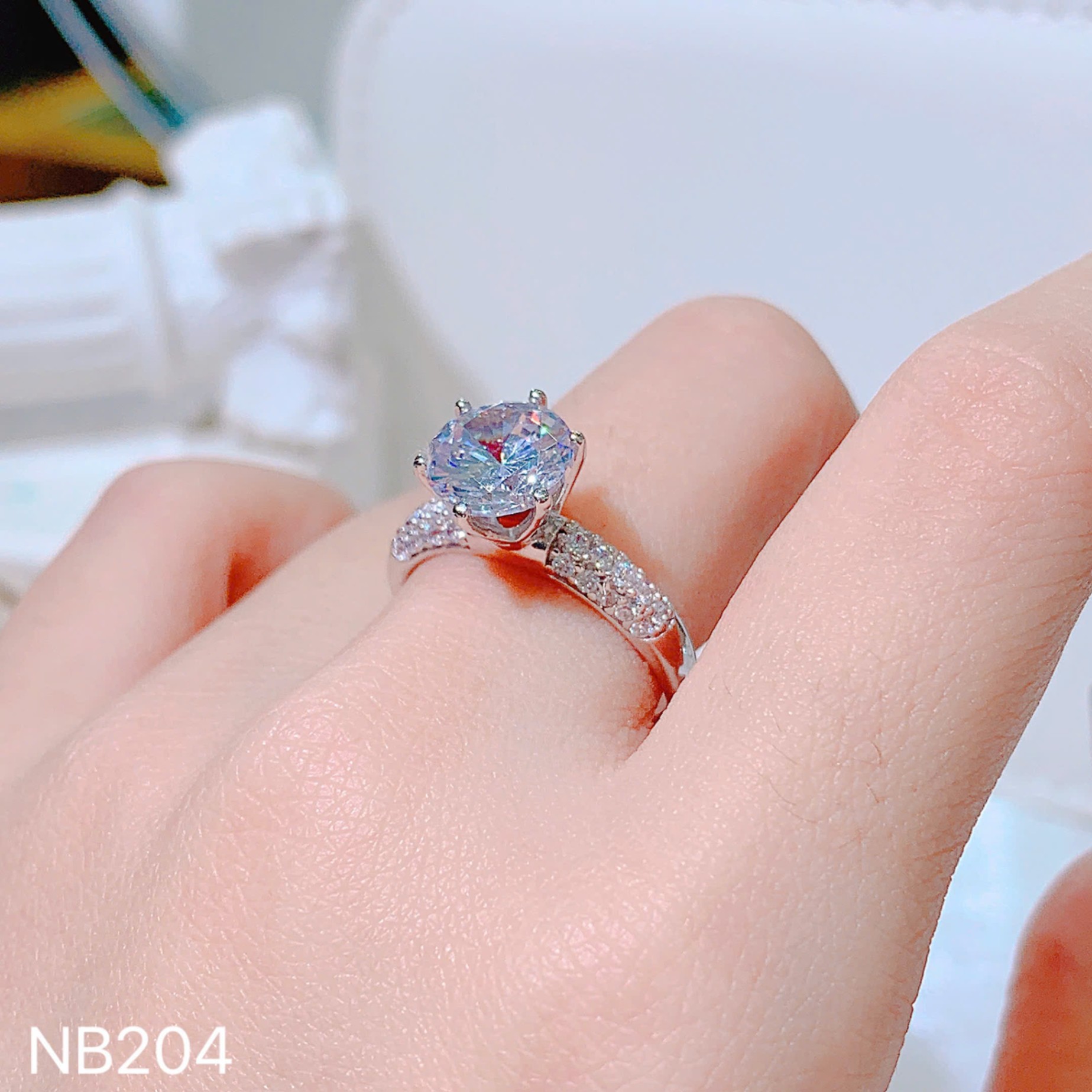 NHẪN ĐÁ CHỦ 8LI5