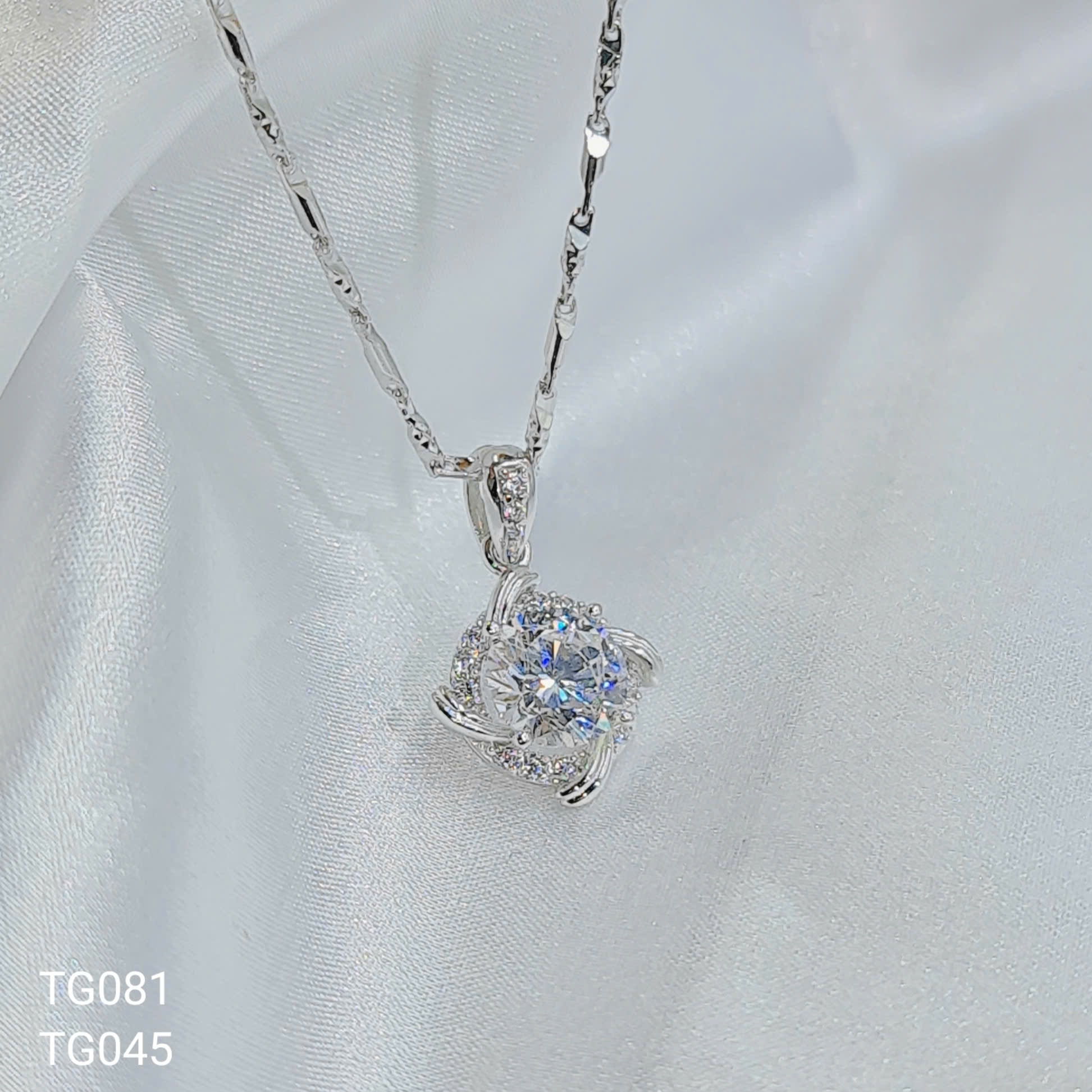 MẶT XOÁT CHỦ 8LI1