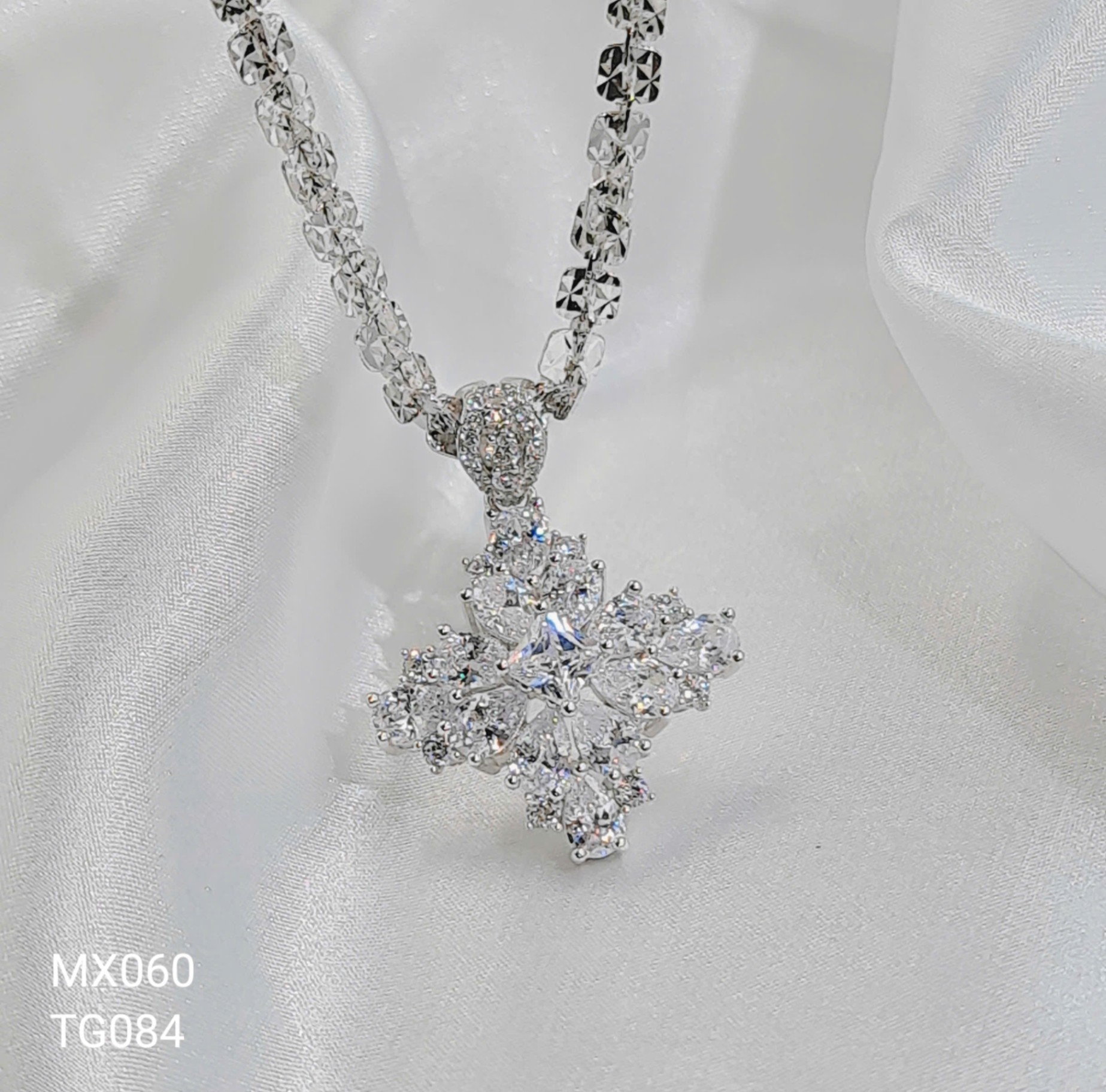 MẶT CAO CẤP MX060