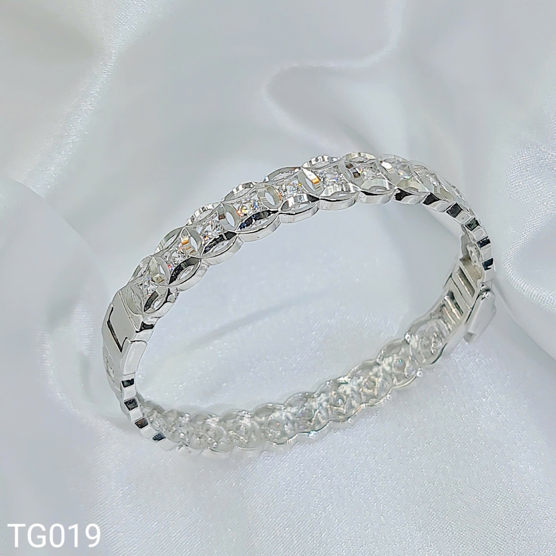 VÒNG TAY KIM TIỀN NI 50