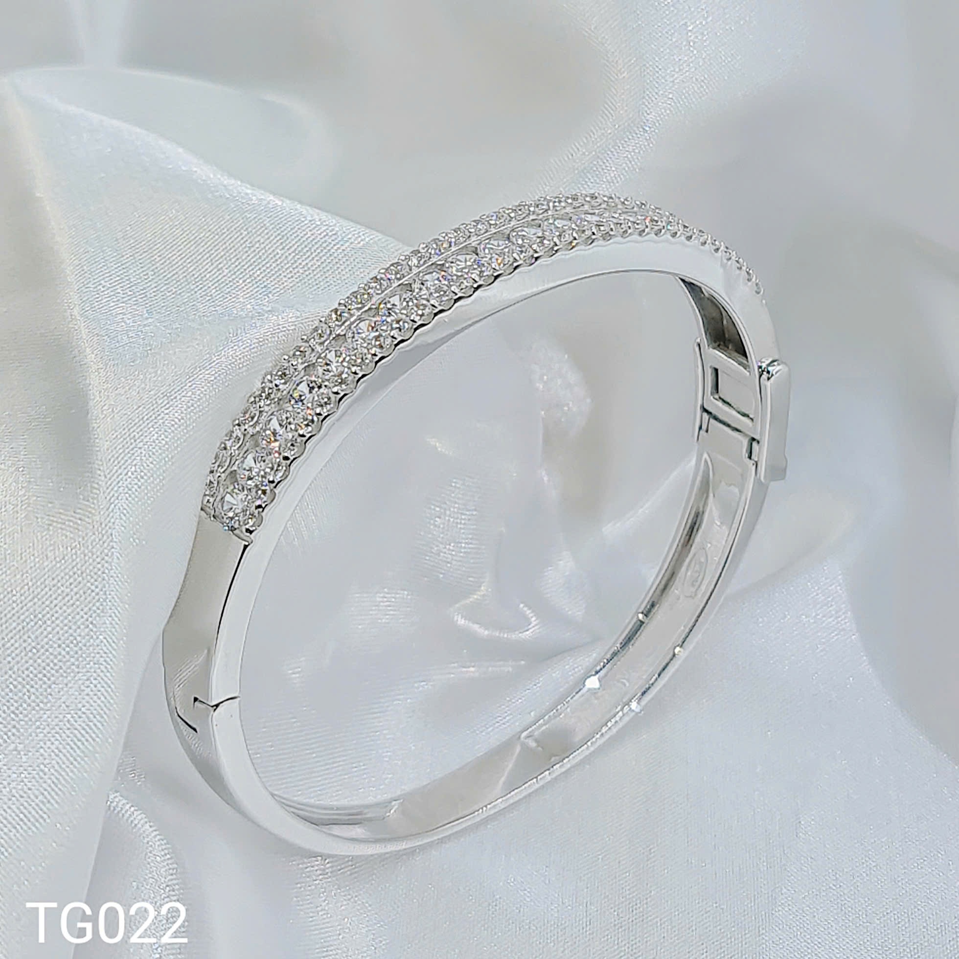 VÒNG TAY MO ĐÁ SÁNG BẢN 7LI