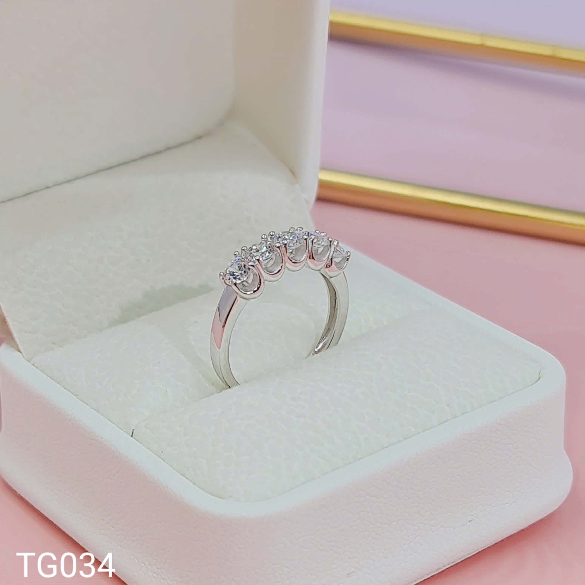 NHẪN 5 HỘT 4LI CZ