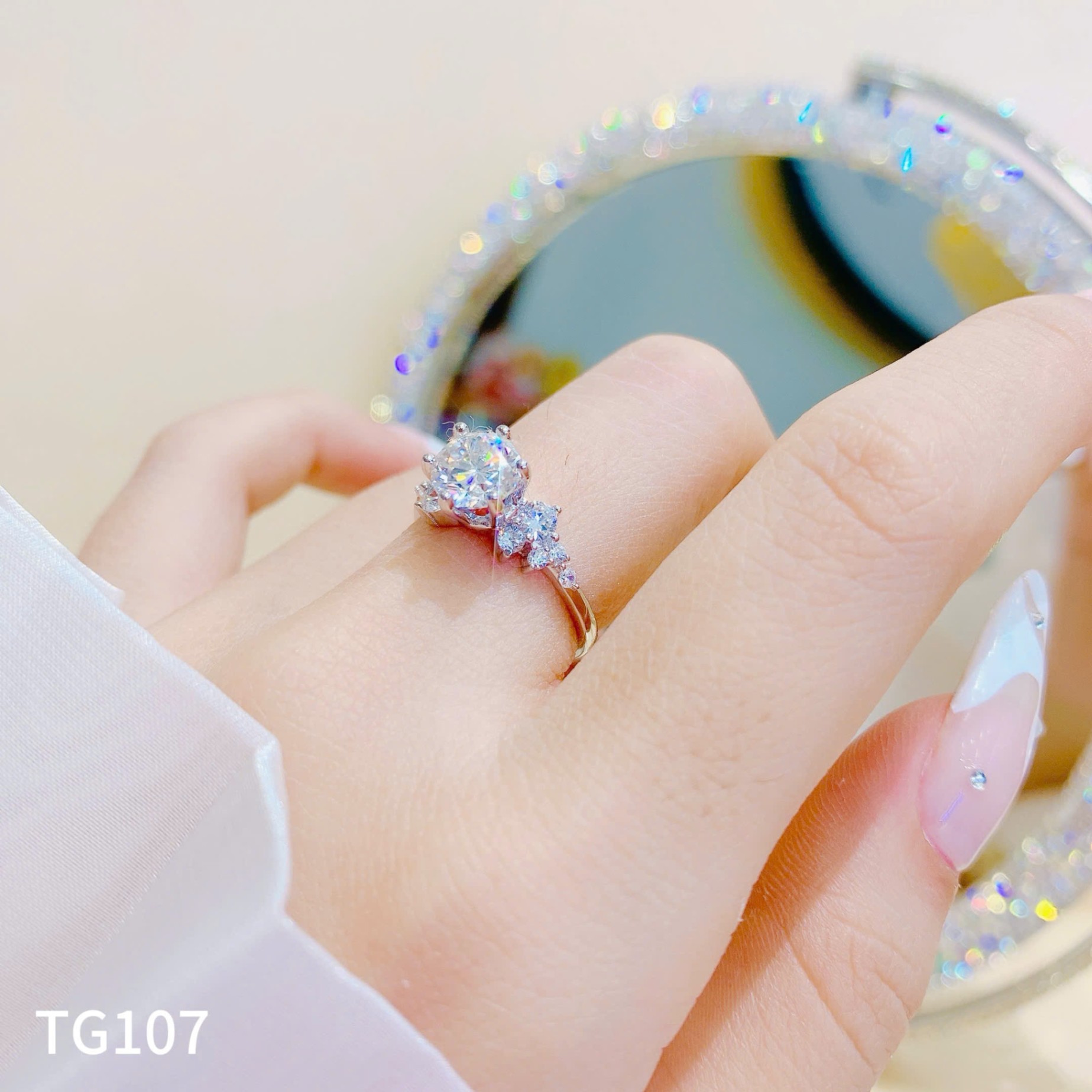 NHẪN 6 CHẤU CHỦ MOIS 6LI5 NI 10 KCT