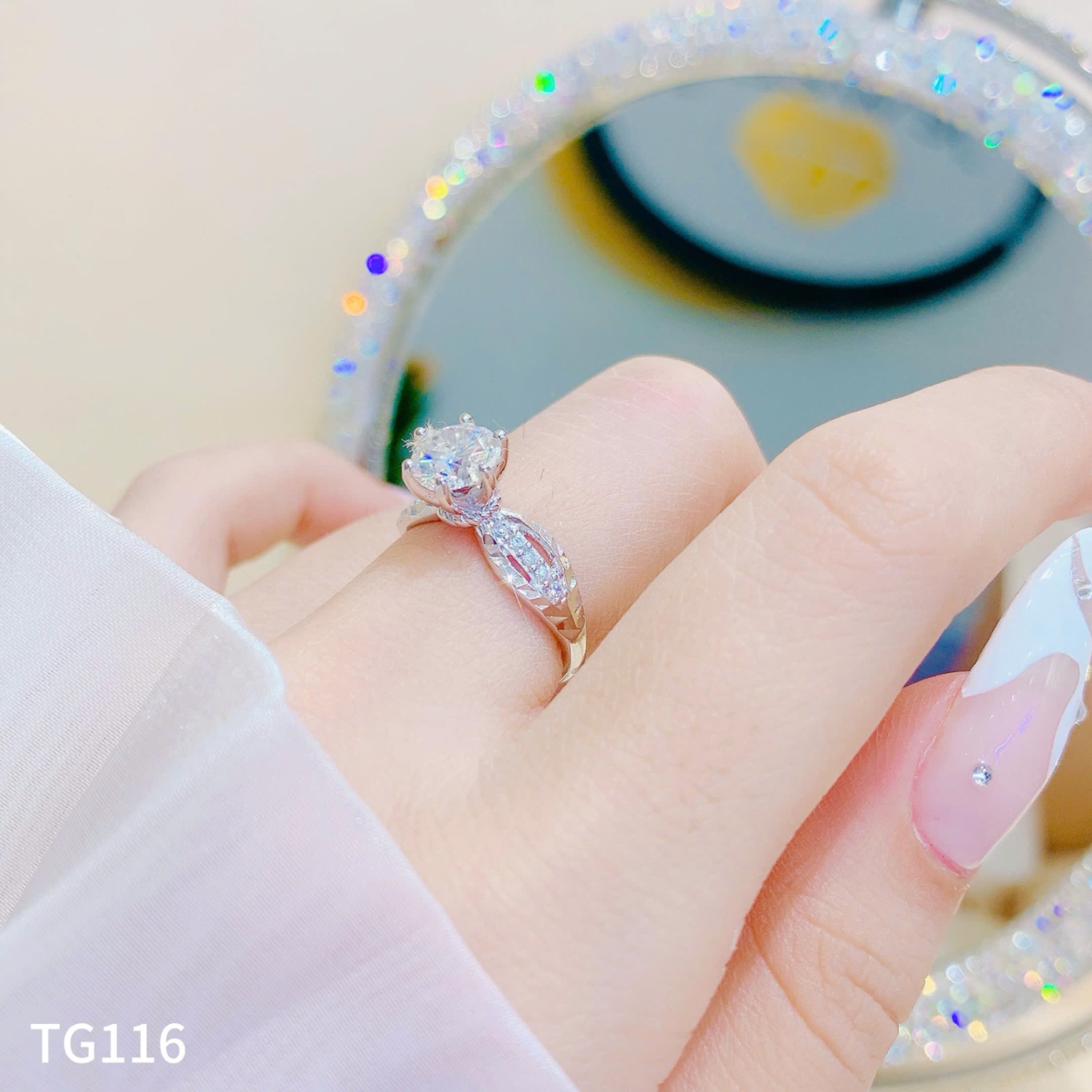 NHẪN 6 CHẤU CHỦ MOIS 6LI3 KCT