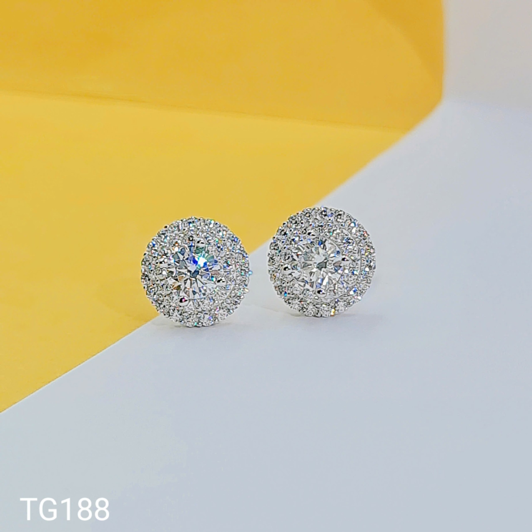 TG188- BÔNG TAI TRÒN VIỀN TẤM KHÓA ĐẨY CHỦ 4 LI