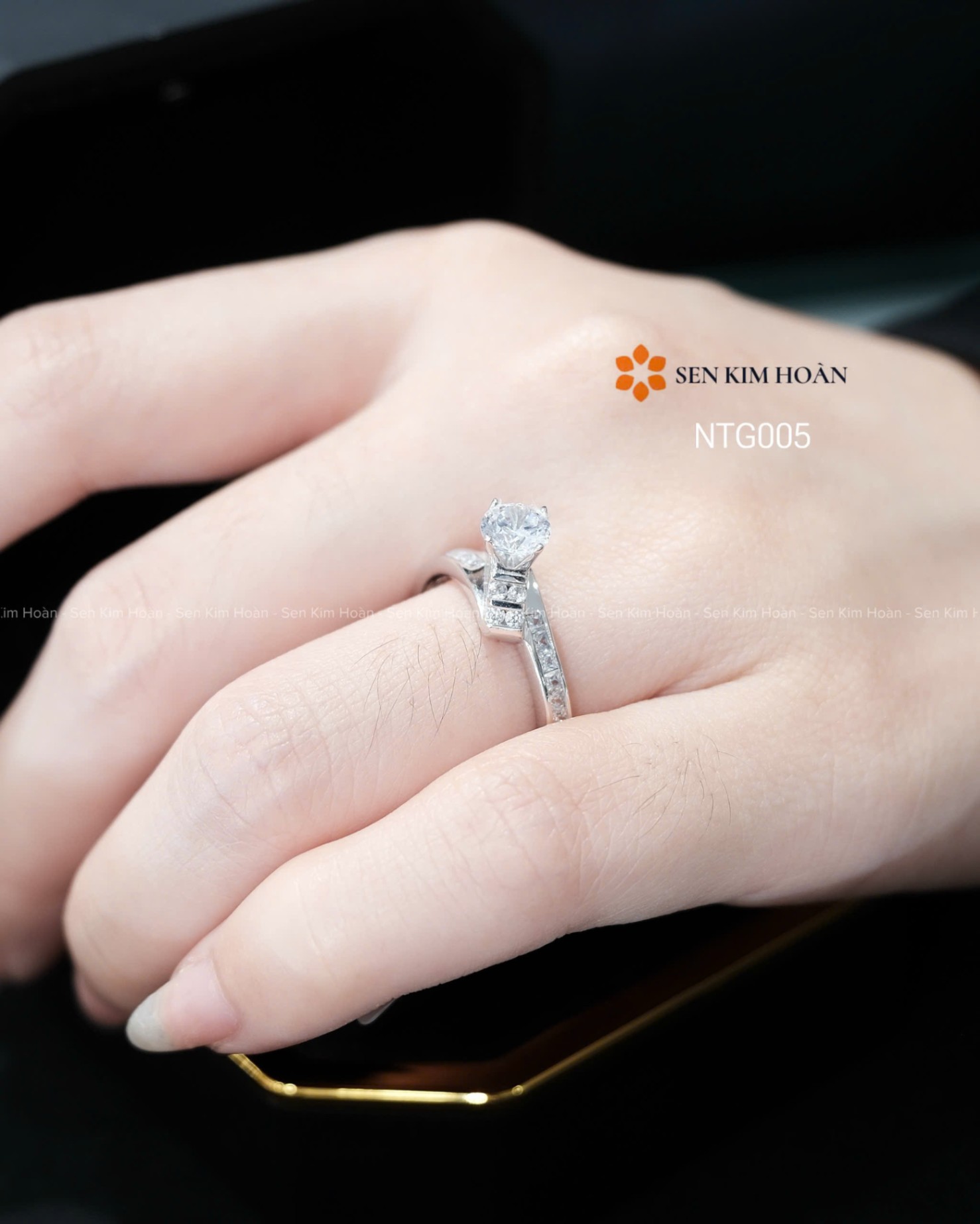 Nhẫn bạc đá CZ chủ 5Li5 - SKH NTG005-14