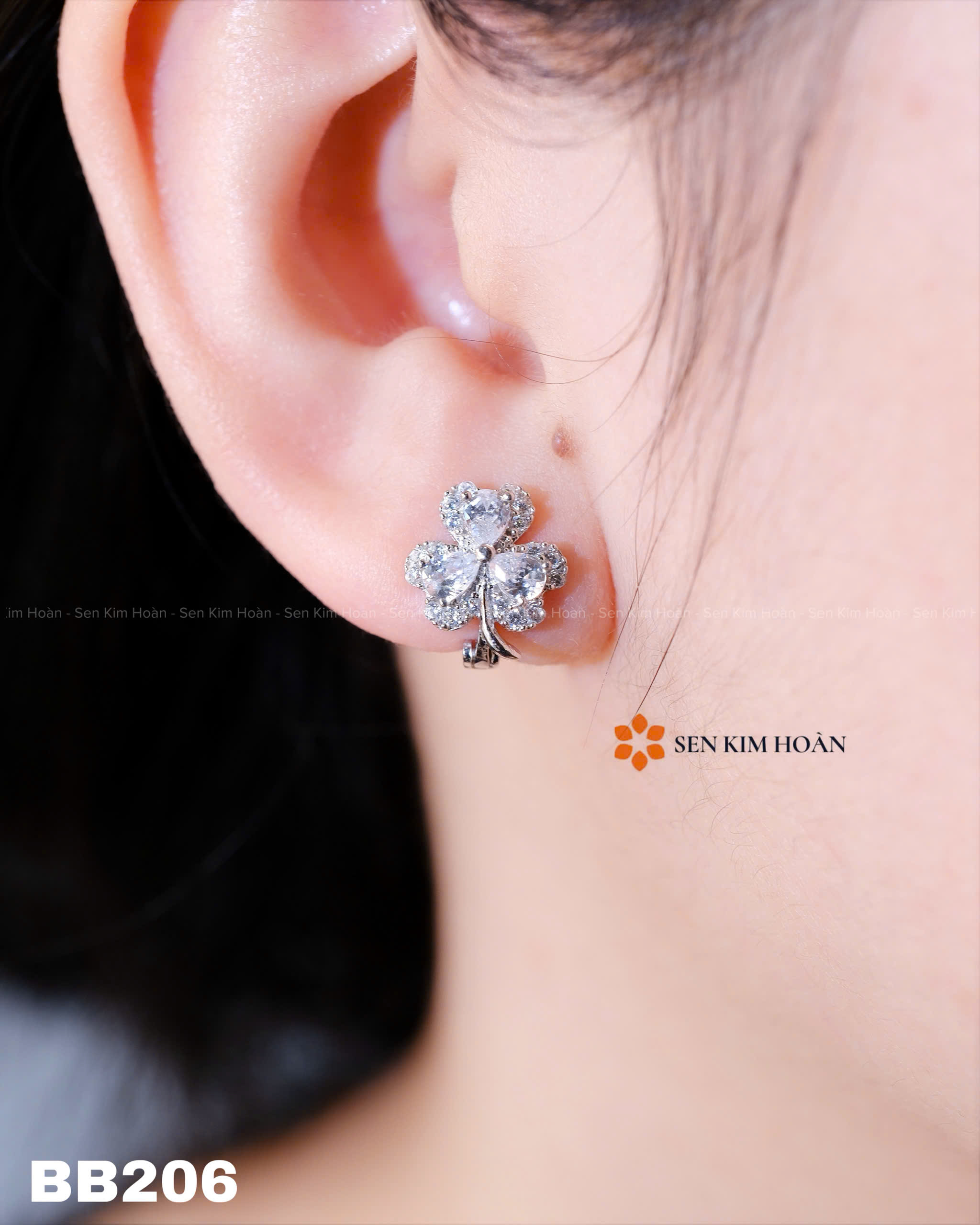 BÔNG TAI KHÓA GÀI CỎ 3 LÁ