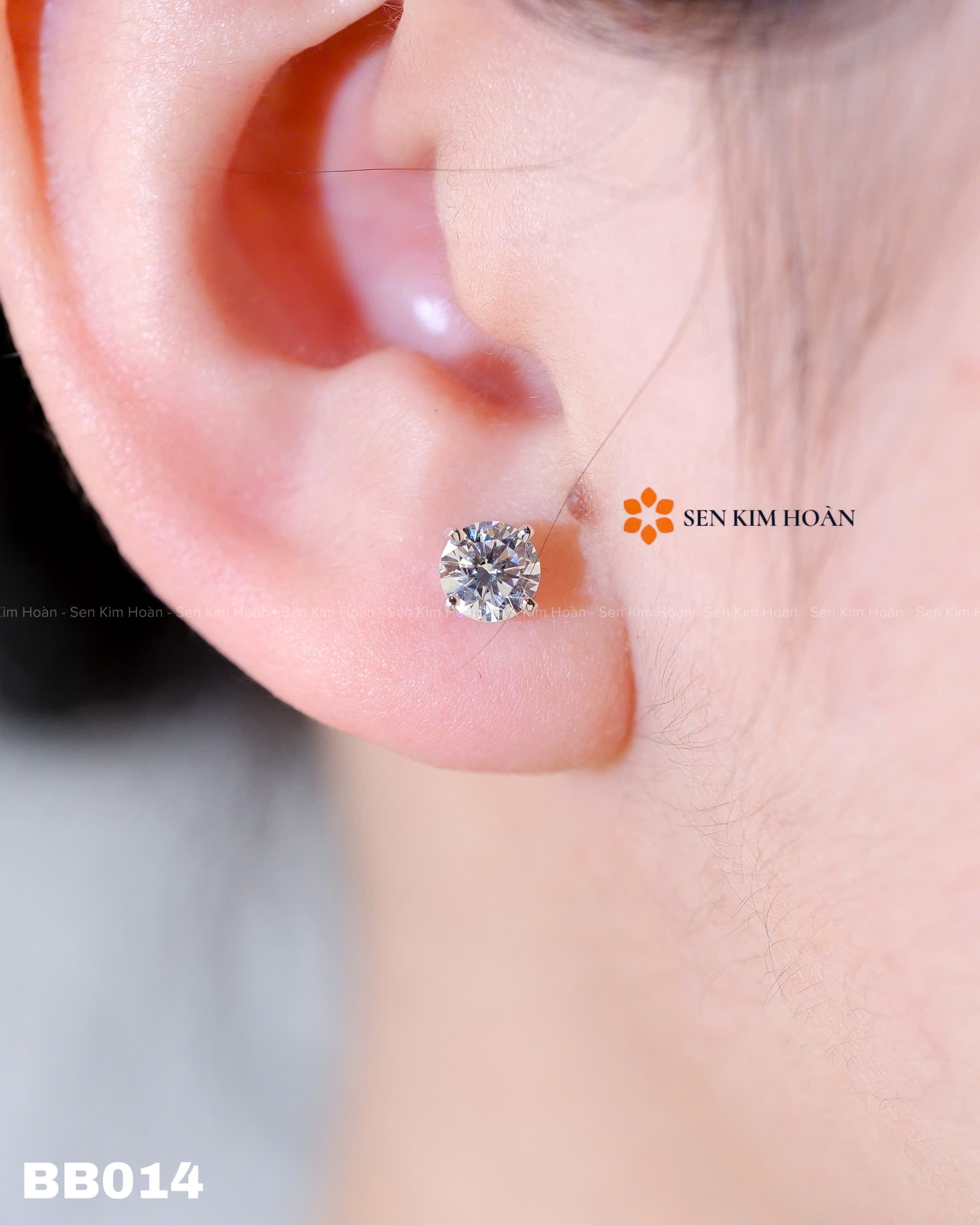 BÔNG TAI NỤ 4 CHẤU 5LI KHÓA ĐẨY