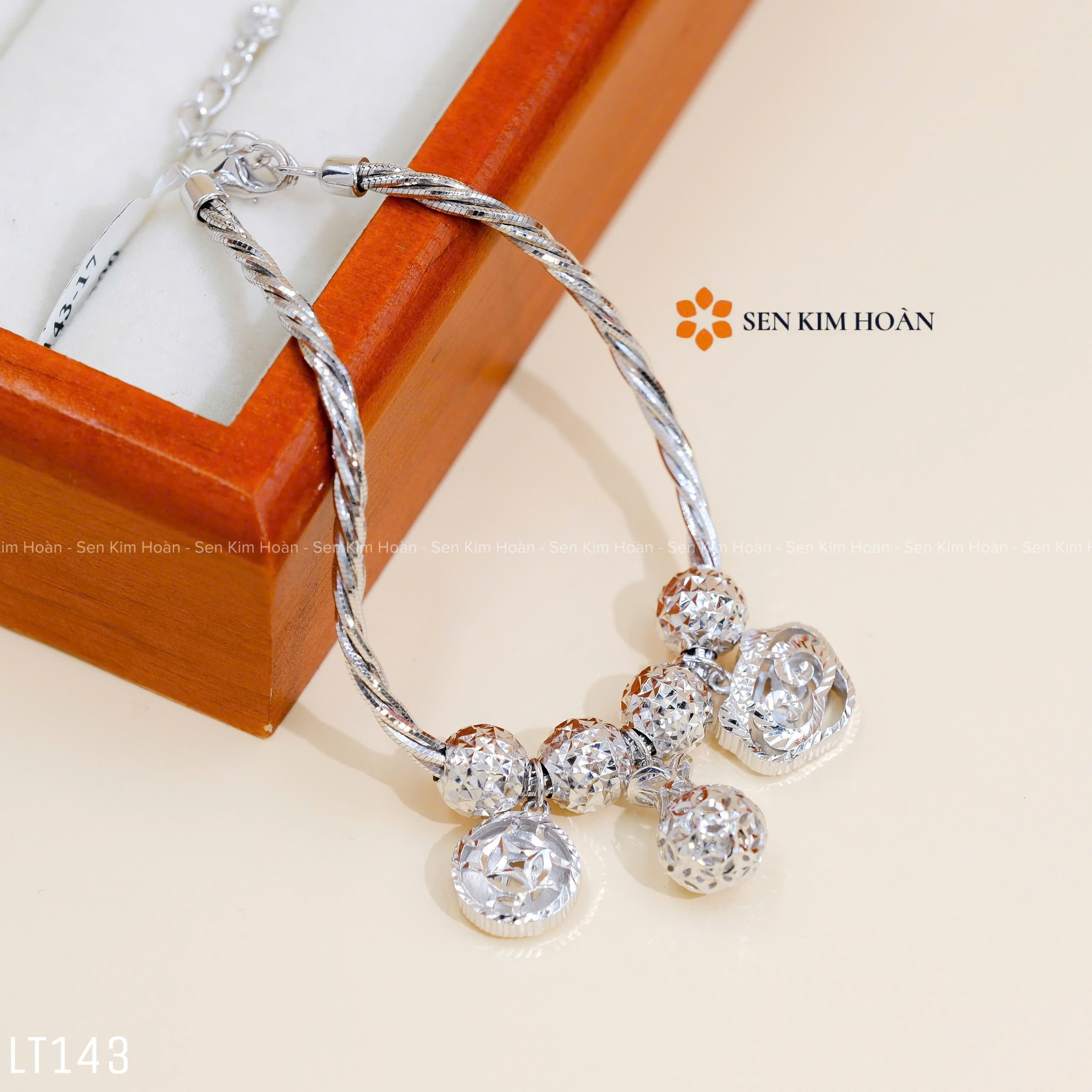 LẮC TAY PAN CHARM