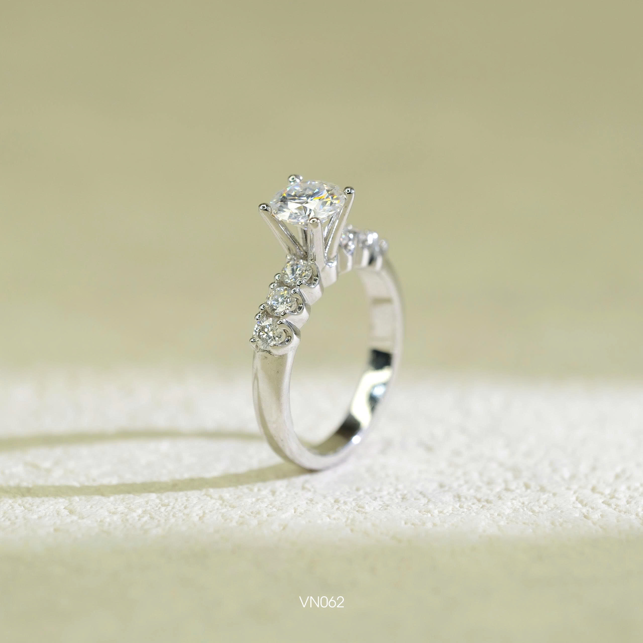 Nhẫn bạc chủ Moissanite 6li3 CCT - SKH VN062.CT5763