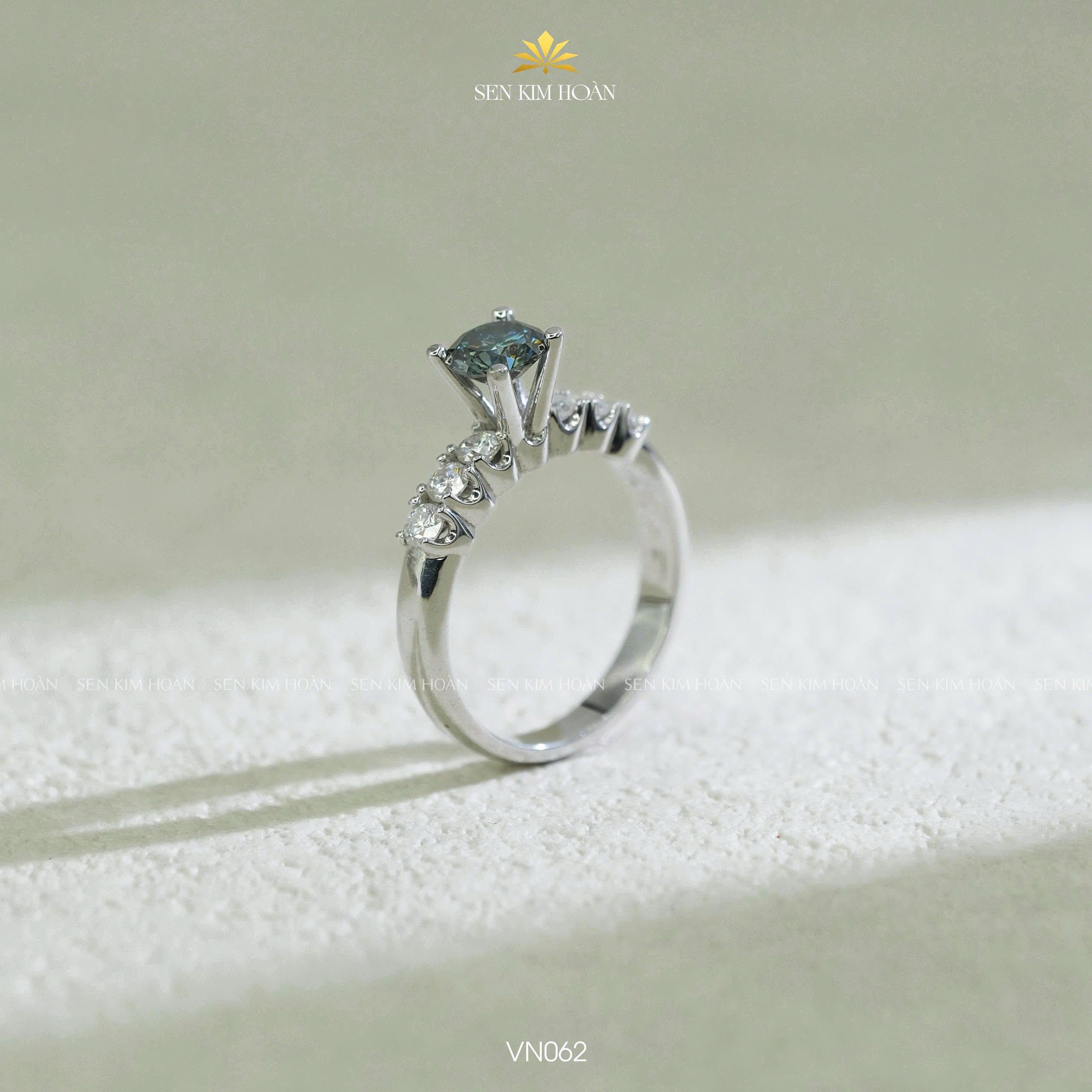 Nhẫn bạc chủ Moissanite 6li3 xanh CCT - SKH VN062.CXL5763